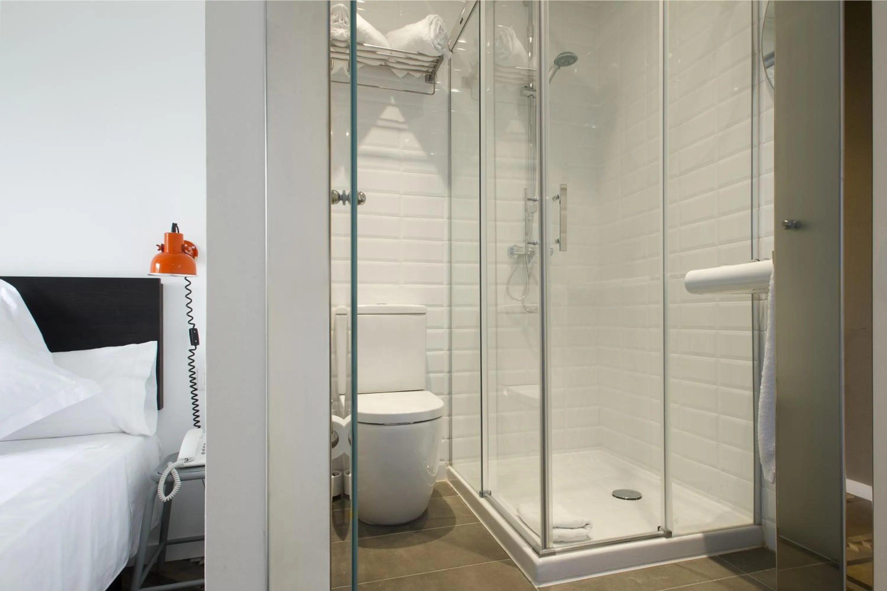 Shower in Som Nit Triomf