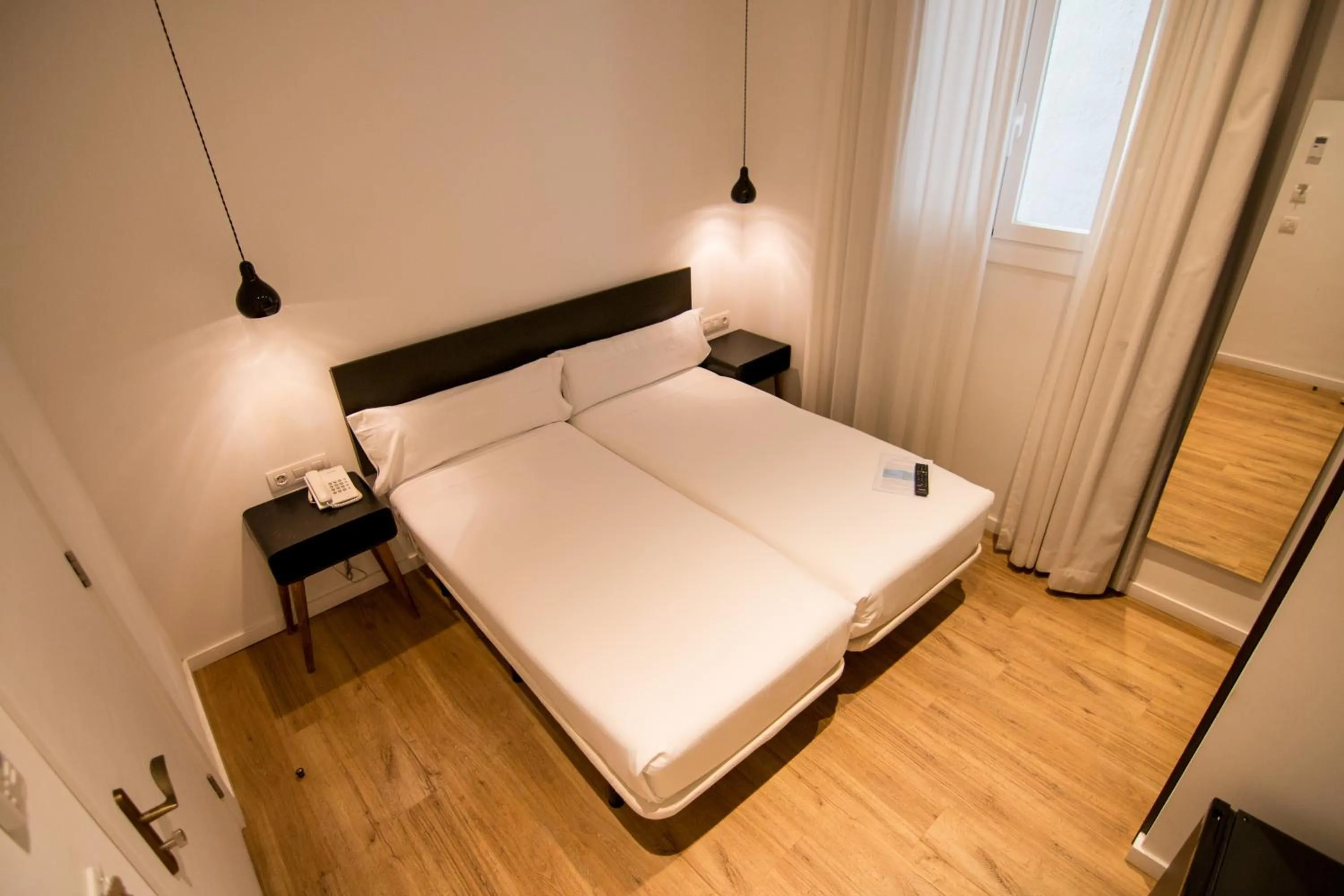 Decorative detail, Bed in Som Nit Triomf