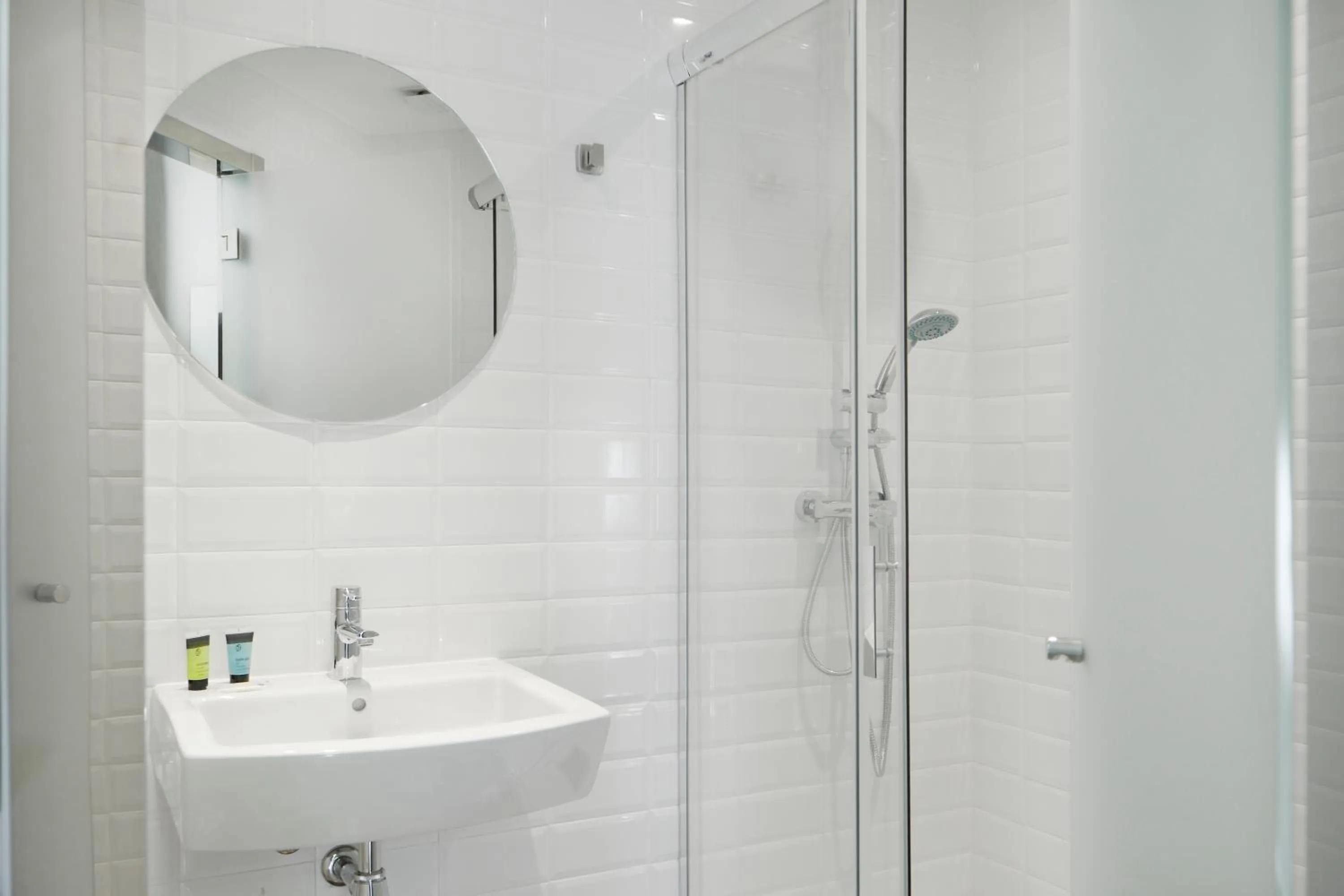 Shower in Som Nit Triomf