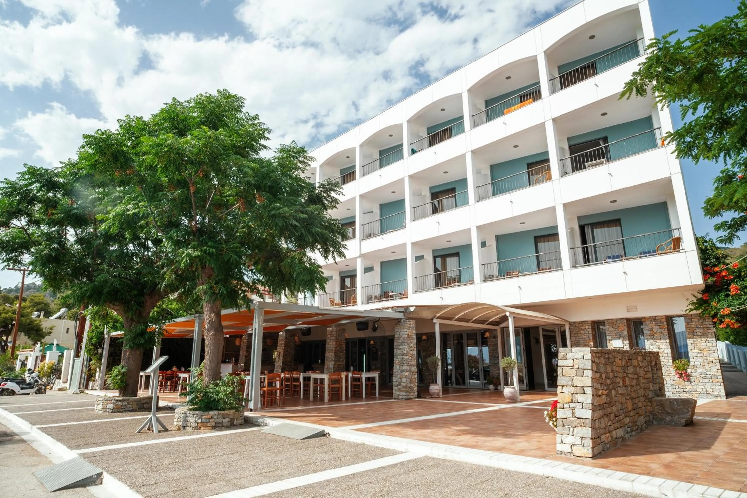 Property building in Hotel Pavlou