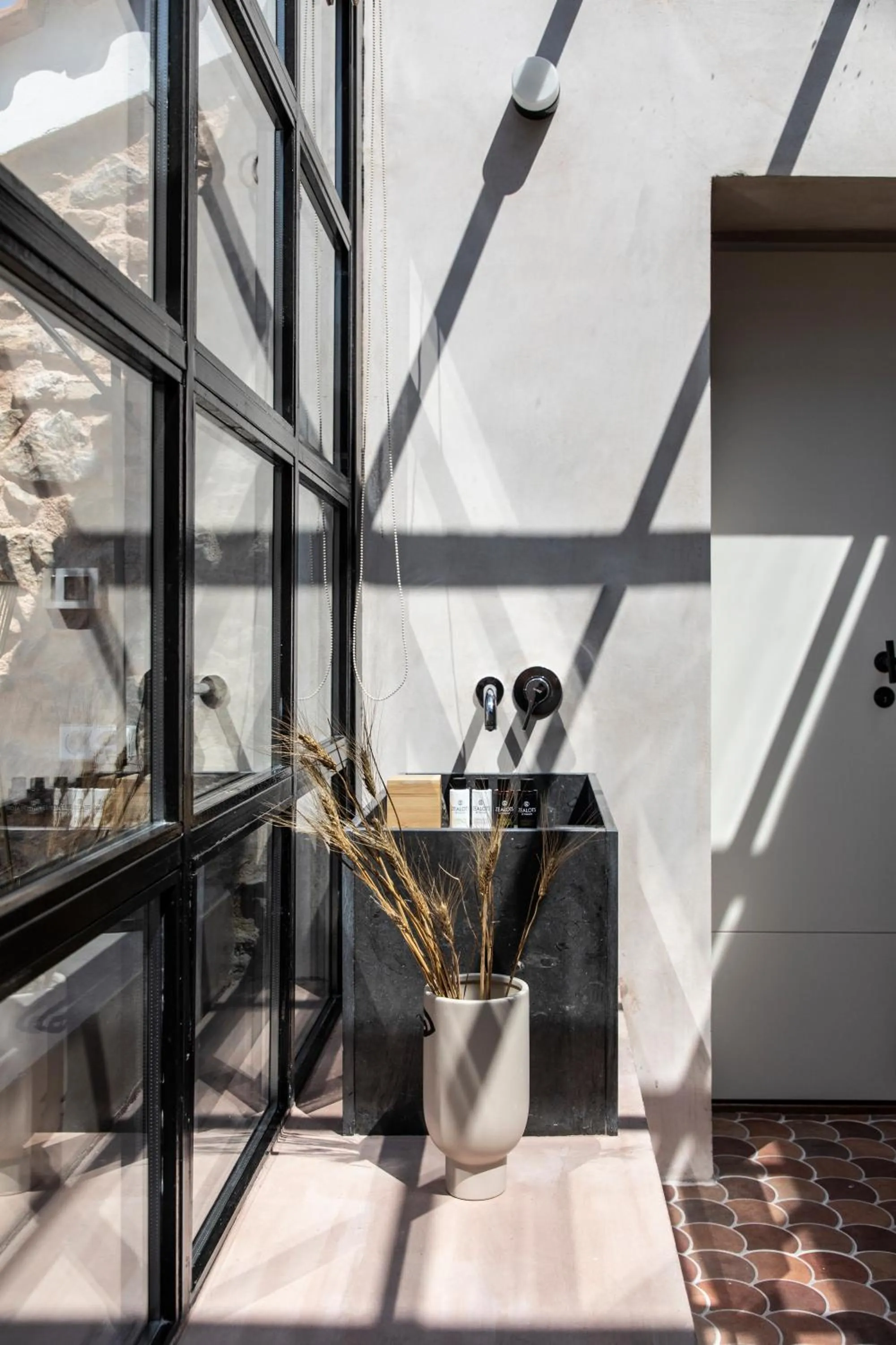 Bathroom in Monsieur Didot