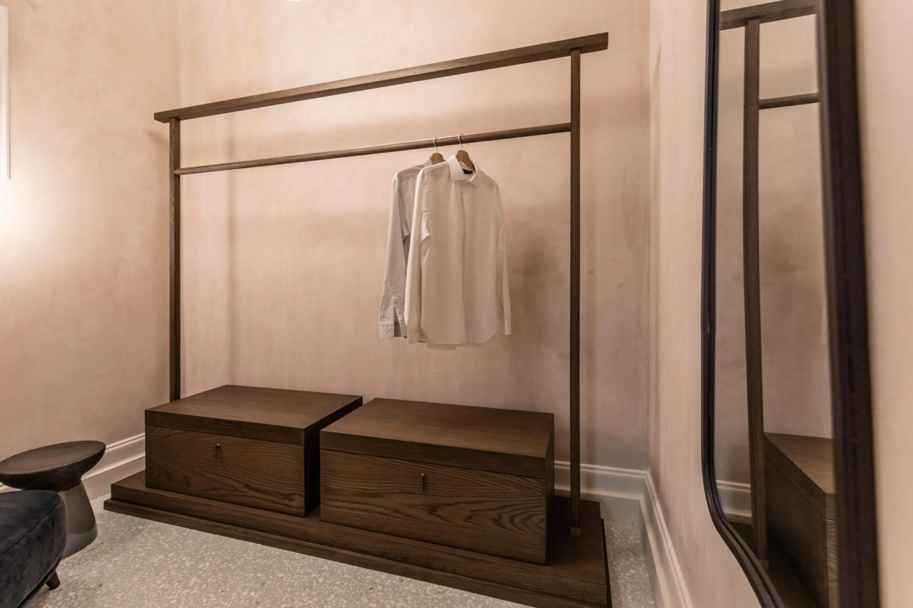 wardrobe, Bed in Monsieur Didot