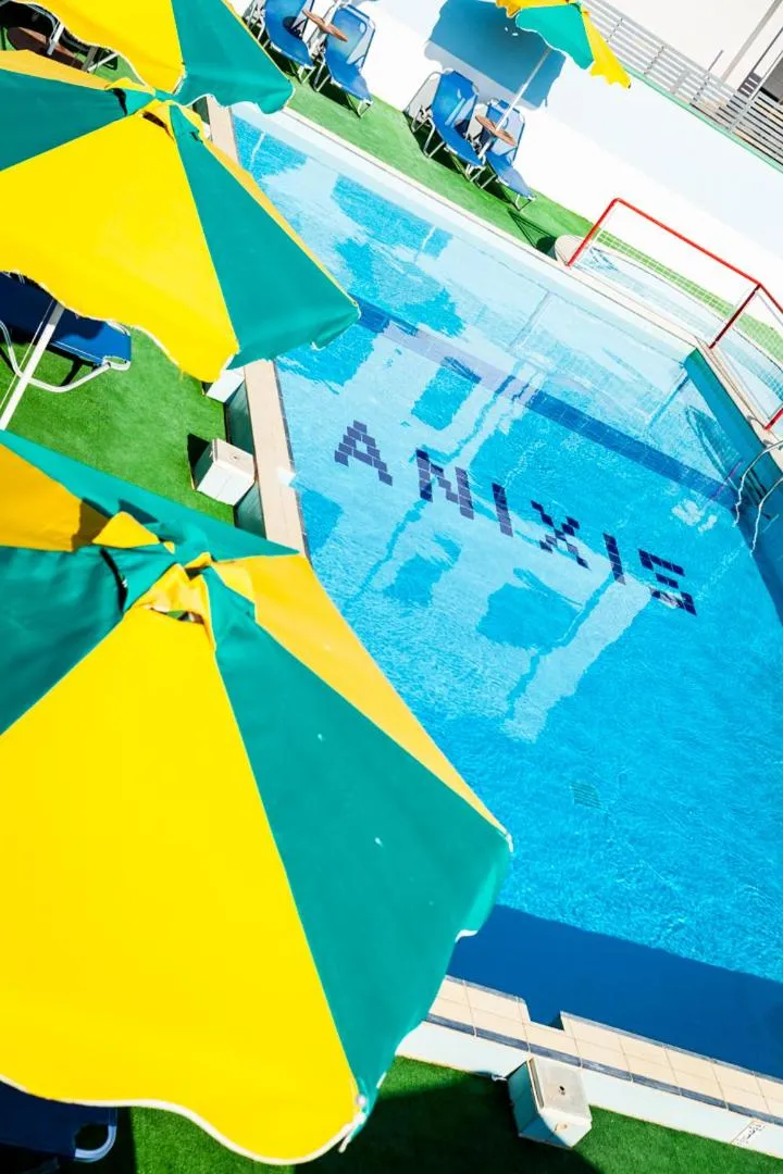 Anixis Hotel & Apartments