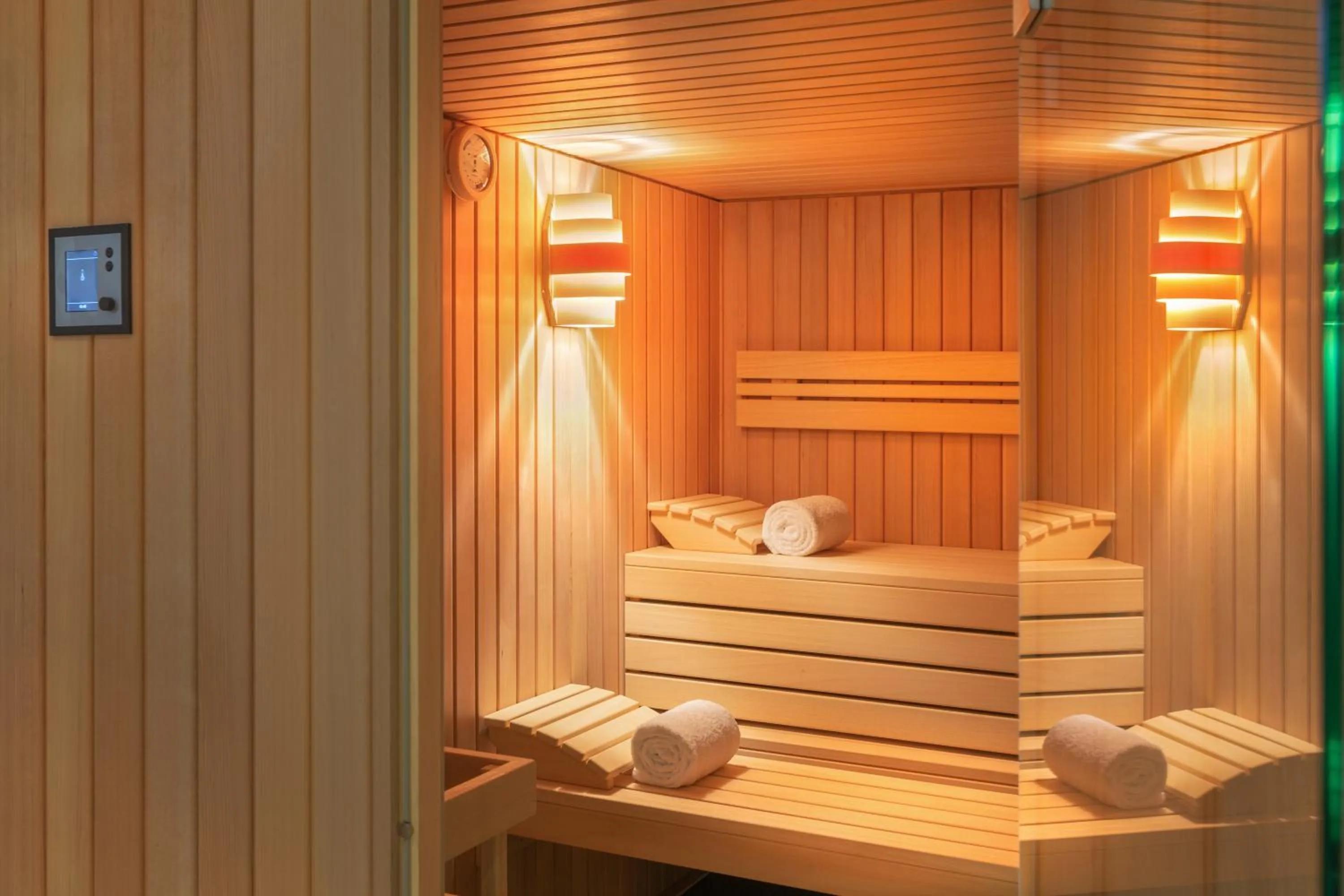 Sauna, Bed in Holiday Inn - the niu, Mesh Stuttgart Messe by IHG