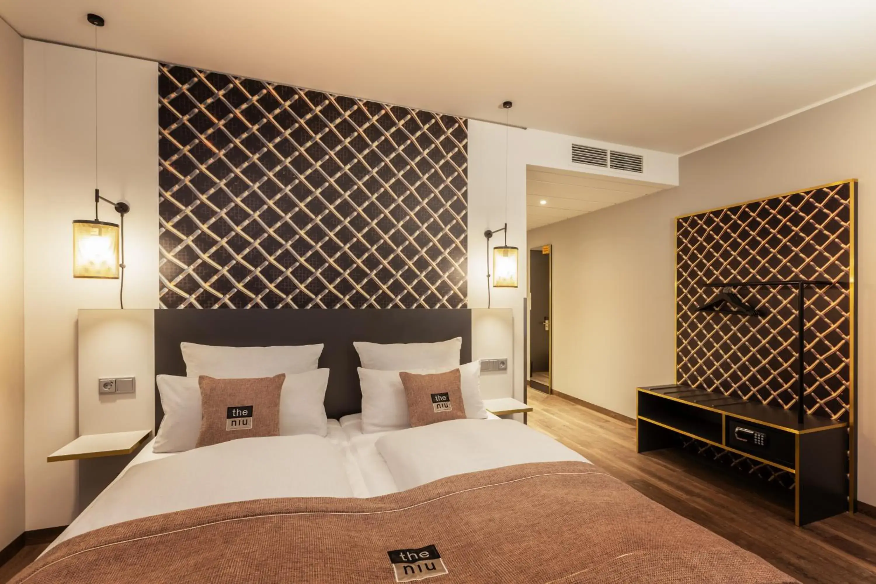 Deluxe Double Room in Holiday Inn - the niu, Mesh Stuttgart Messe by IHG Deluxe Double Room in Holiday Inn - the niu, Mesh Stuttgart Messe by IHG