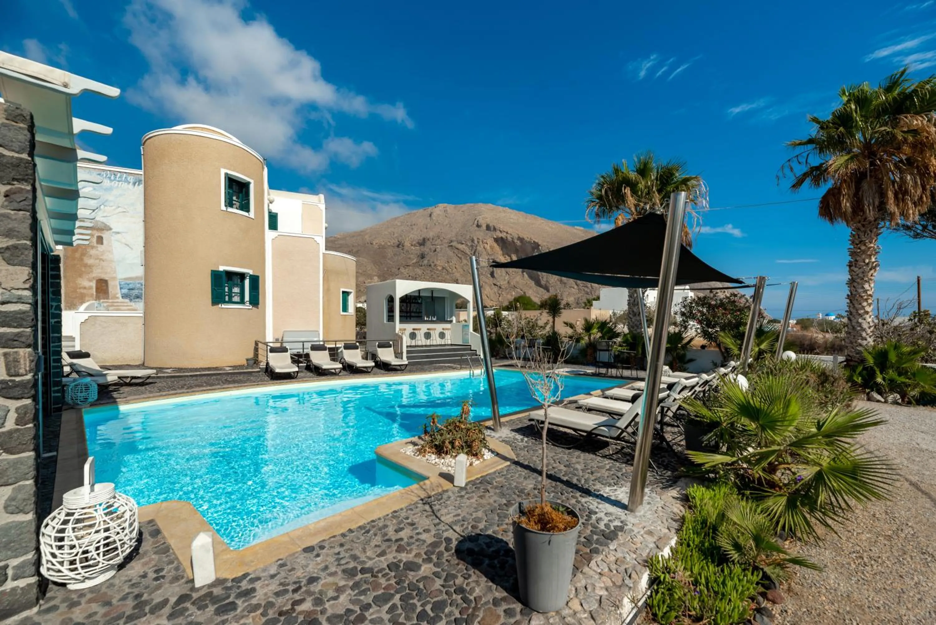 Property building in Villa Anemomilos Perissa