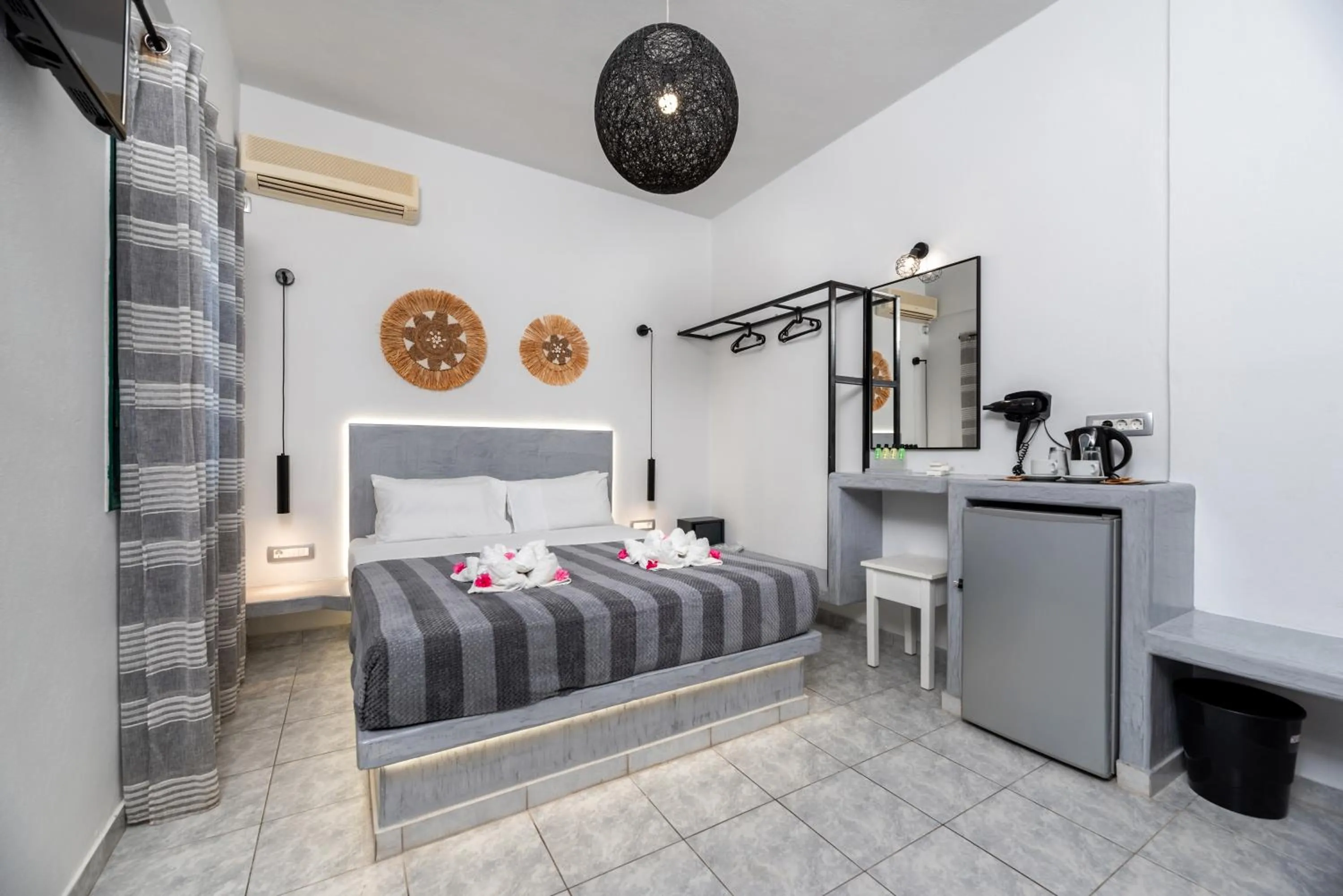 Bed in Villa Anemomilos Perissa