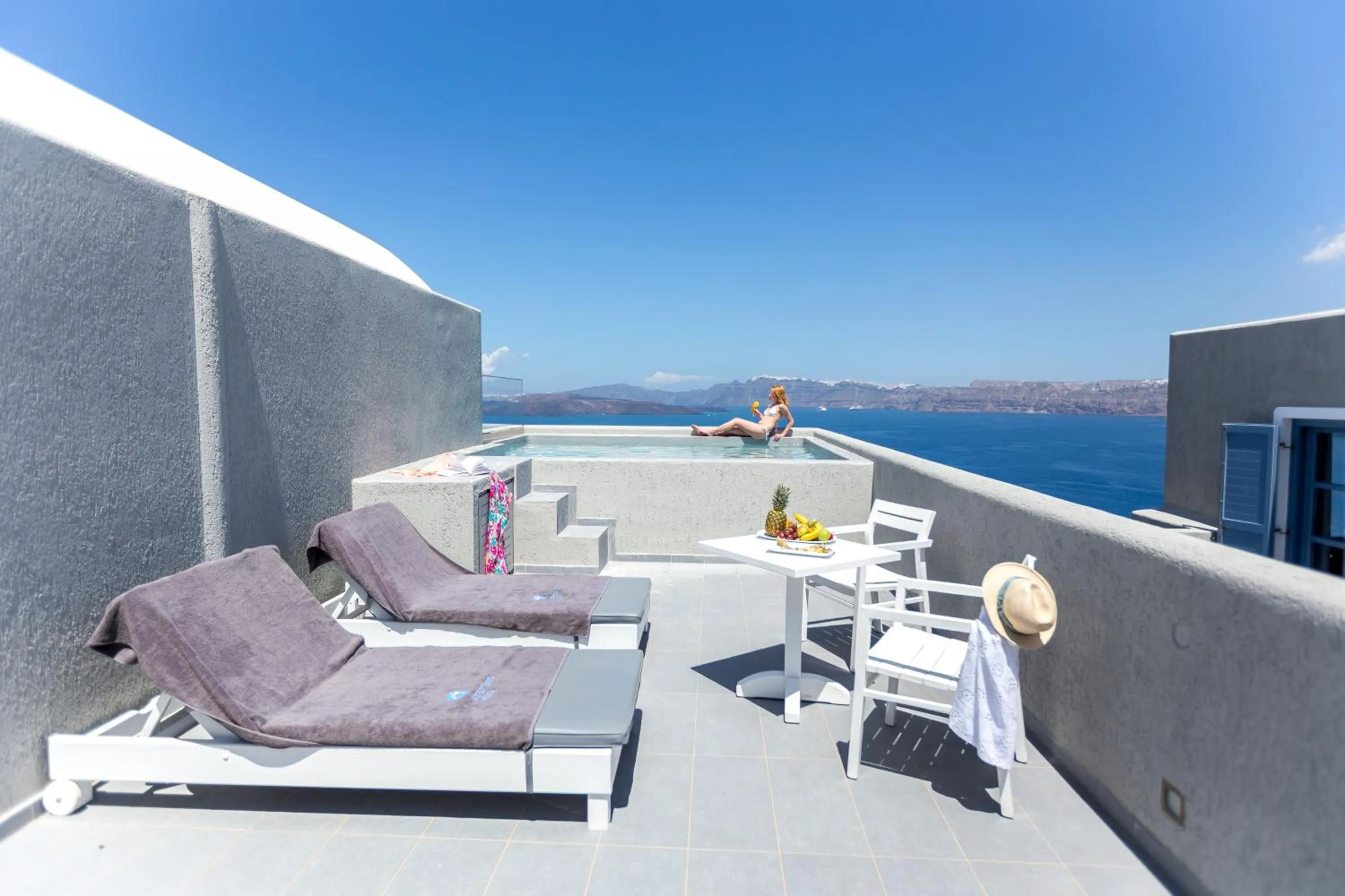 Sea view in Acroterra Rosa Luxury Suites & Spa