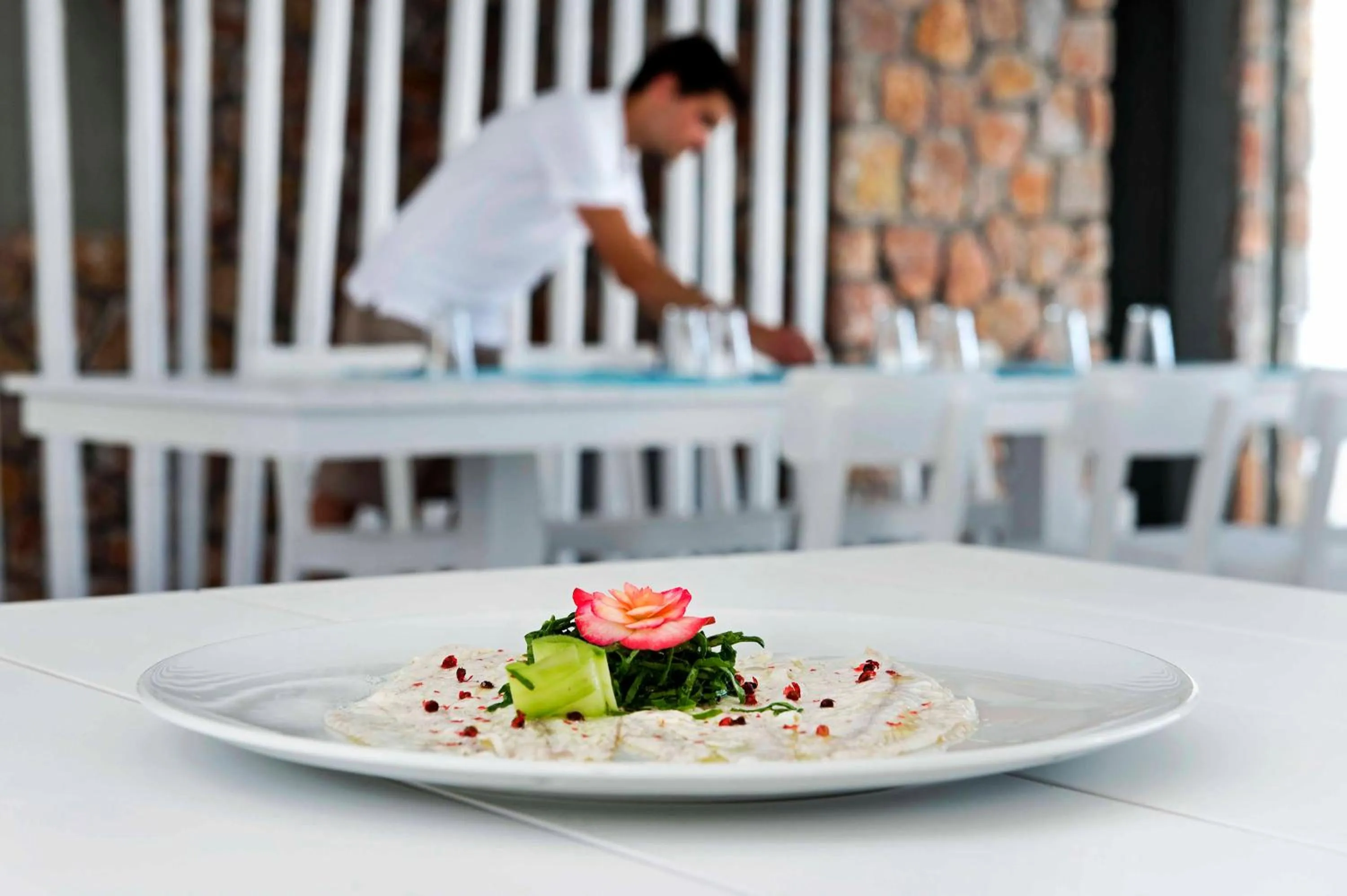 Food in Acroterra Rosa Luxury Suites & Spa