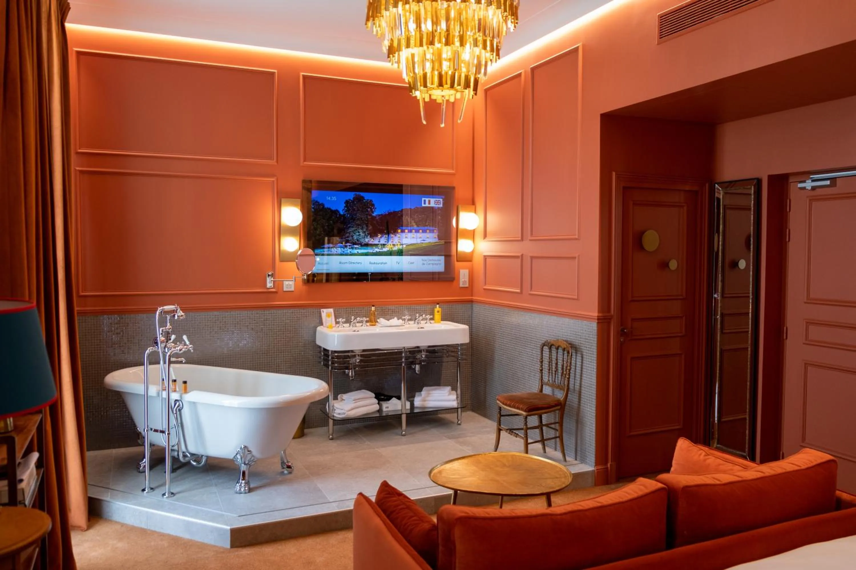 Bathroom in Demeures de Campagne Domaine de Maffliers