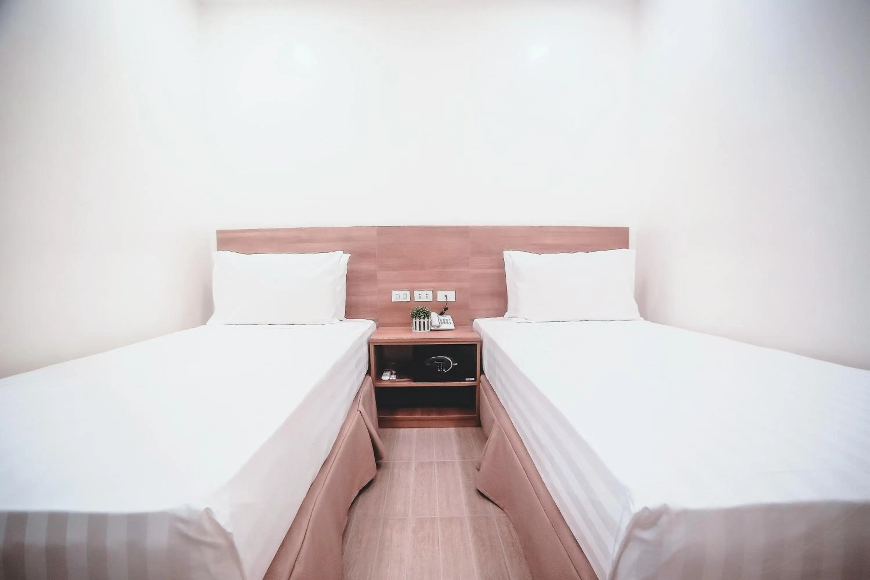 Bedroom, Bed in Trip Inn Legazpi City near Airport