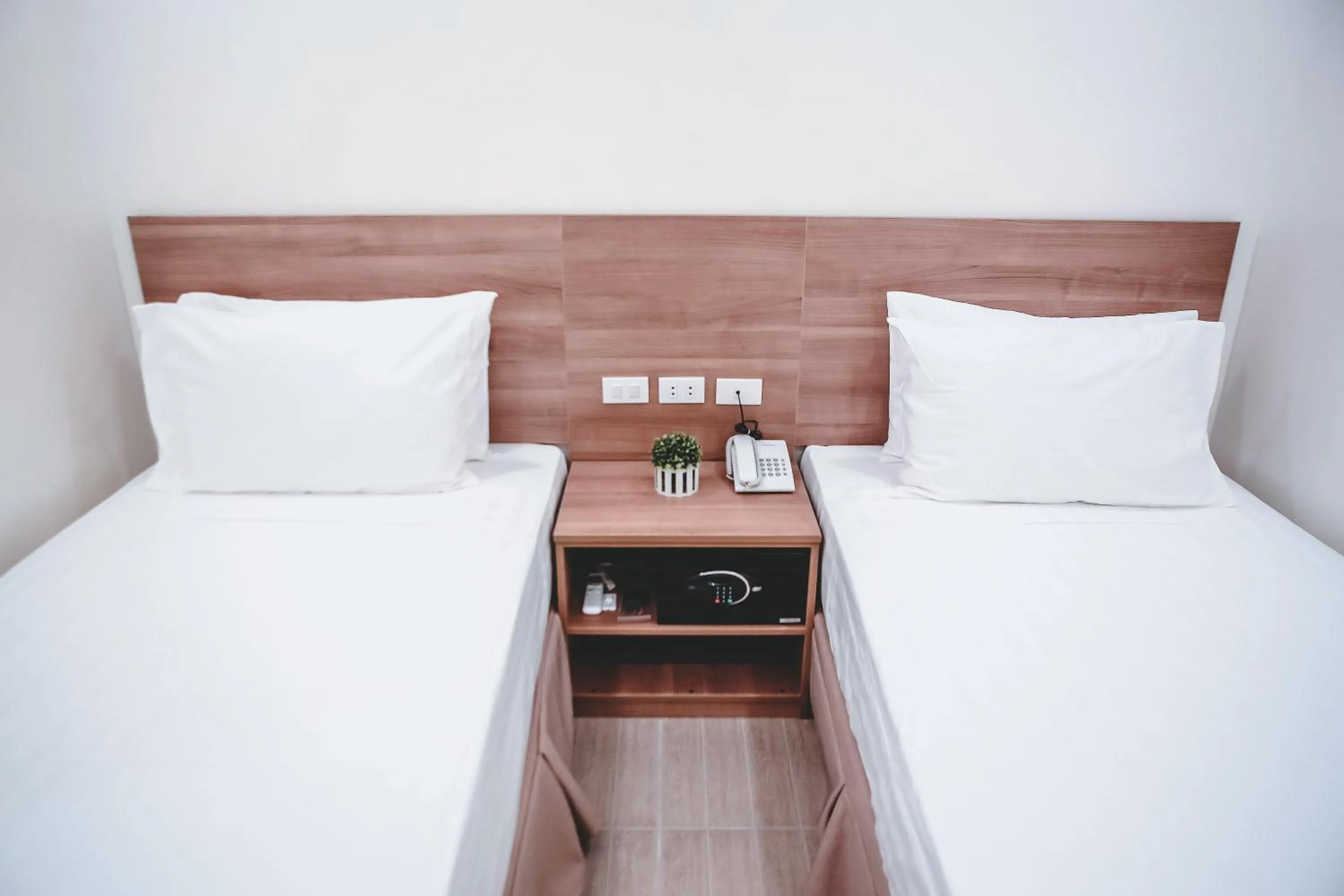 Bed in Trip Inn Legazpi City near Airport