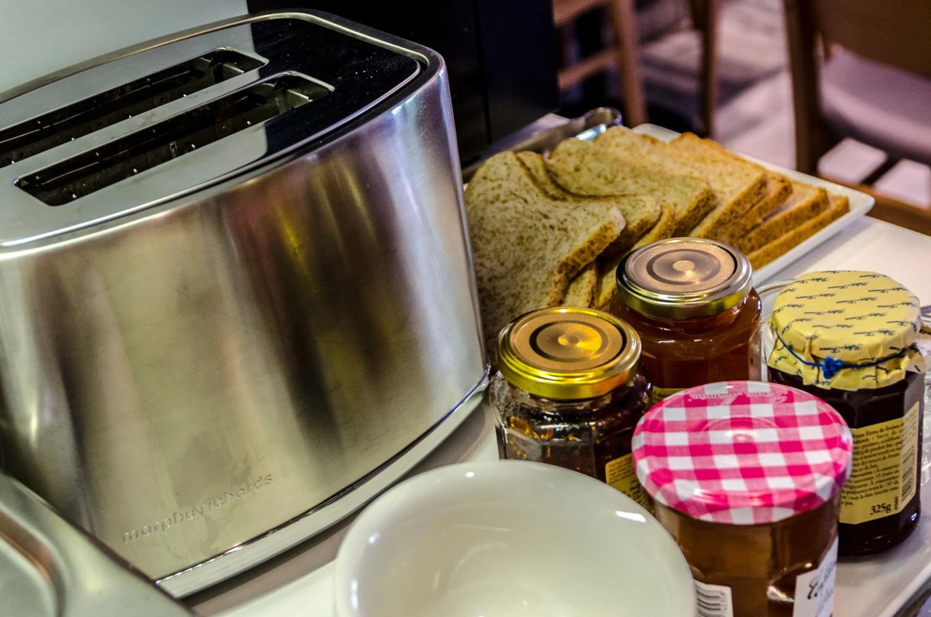 Food and drinks in Contact Hôtel Alizé Montmartre