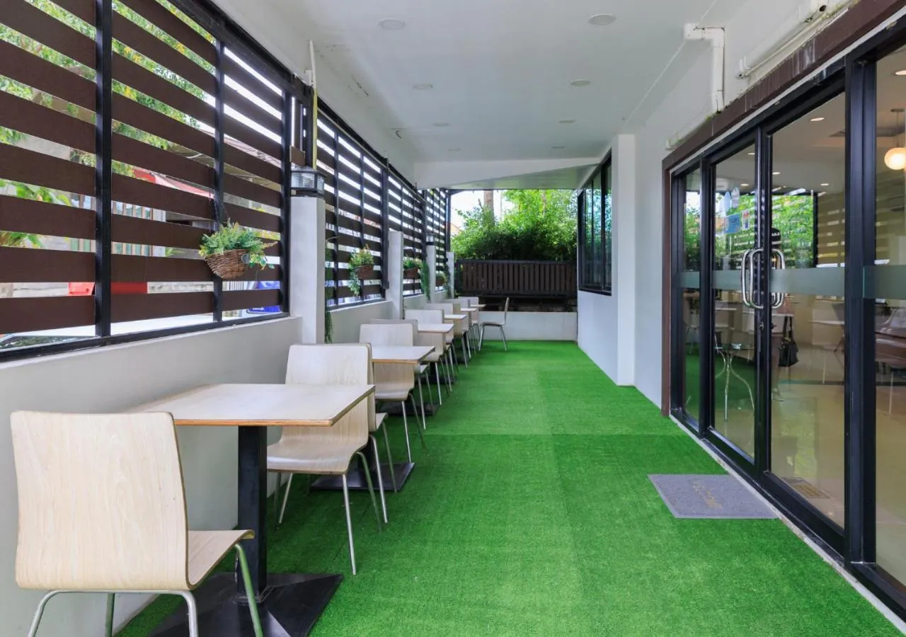 Facade/entrance in Baan Phor Phan Hotel