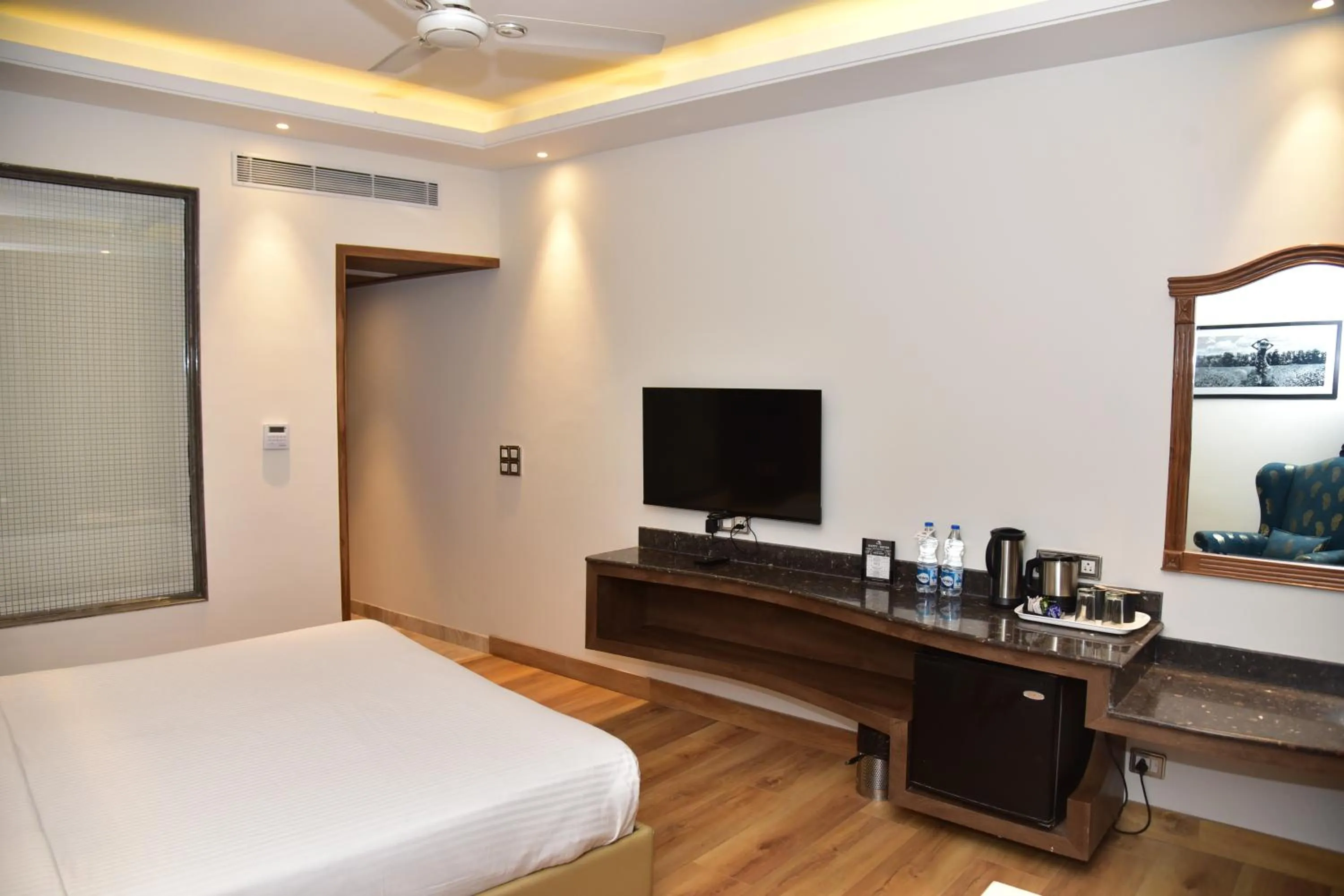 Bedroom in The Cedar Grand Hotel and Spa