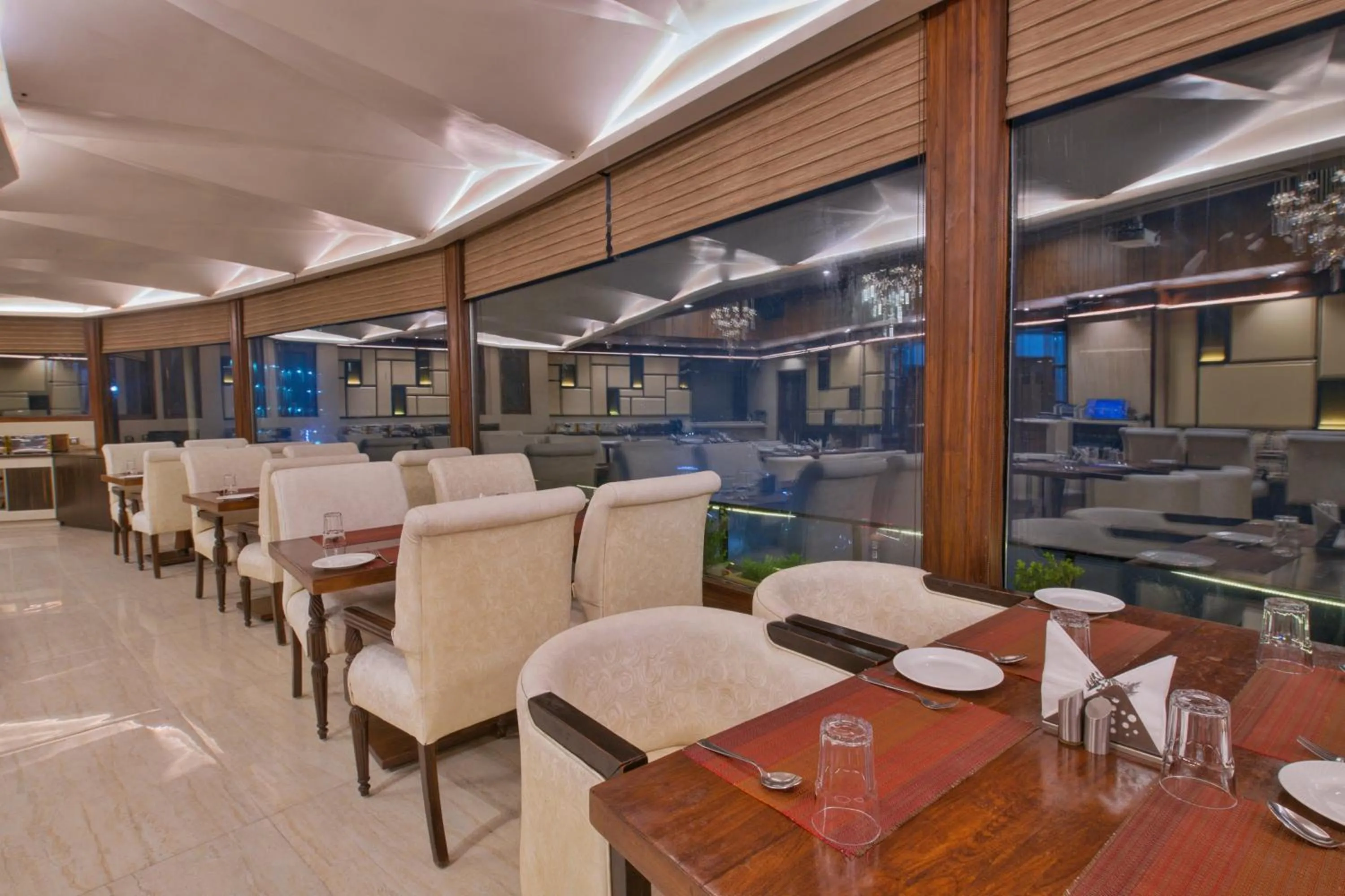 Restaurant/places to eat in The Cedar Grand Hotel and Spa