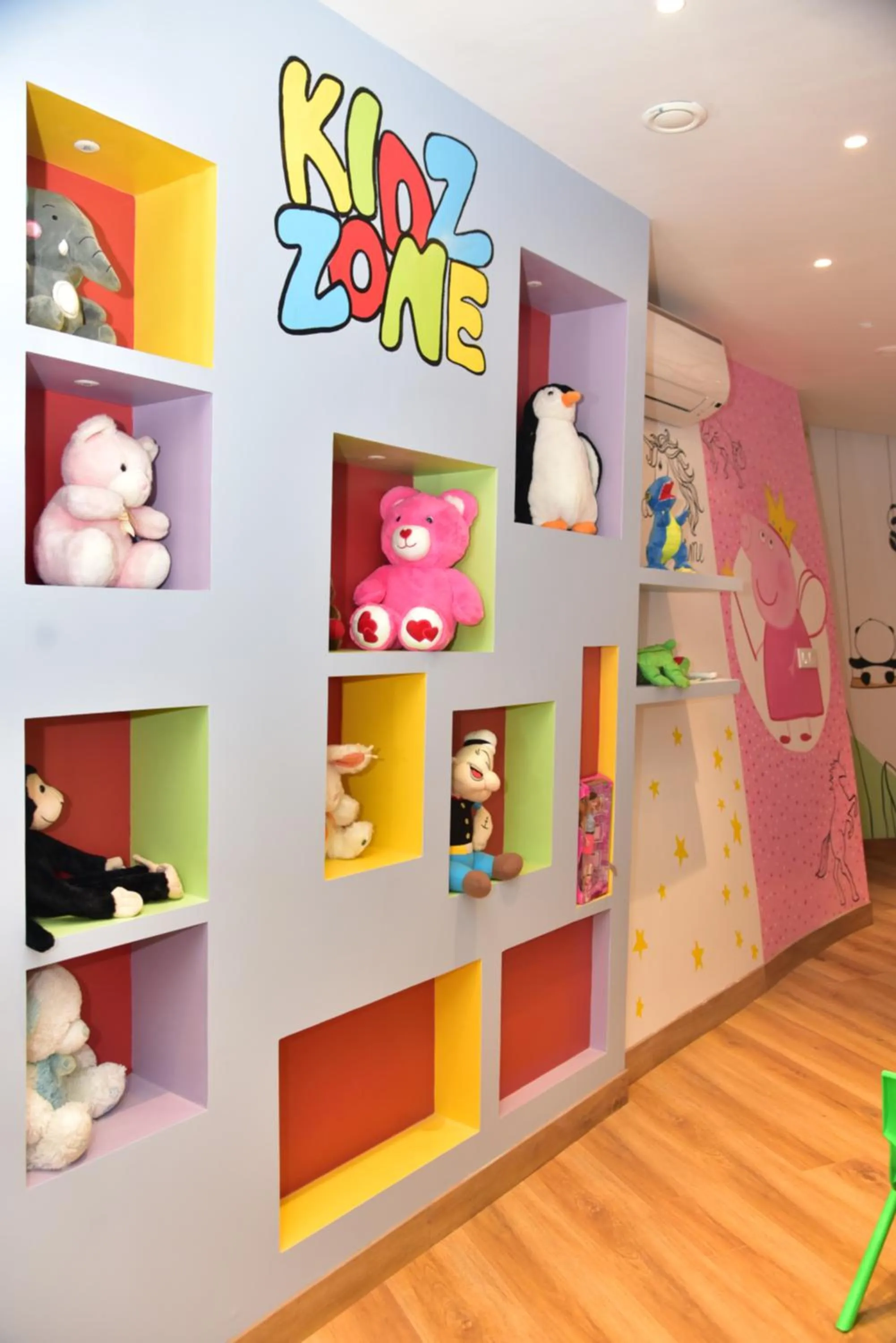 Game Room in The Cedar Grand Hotel and Spa