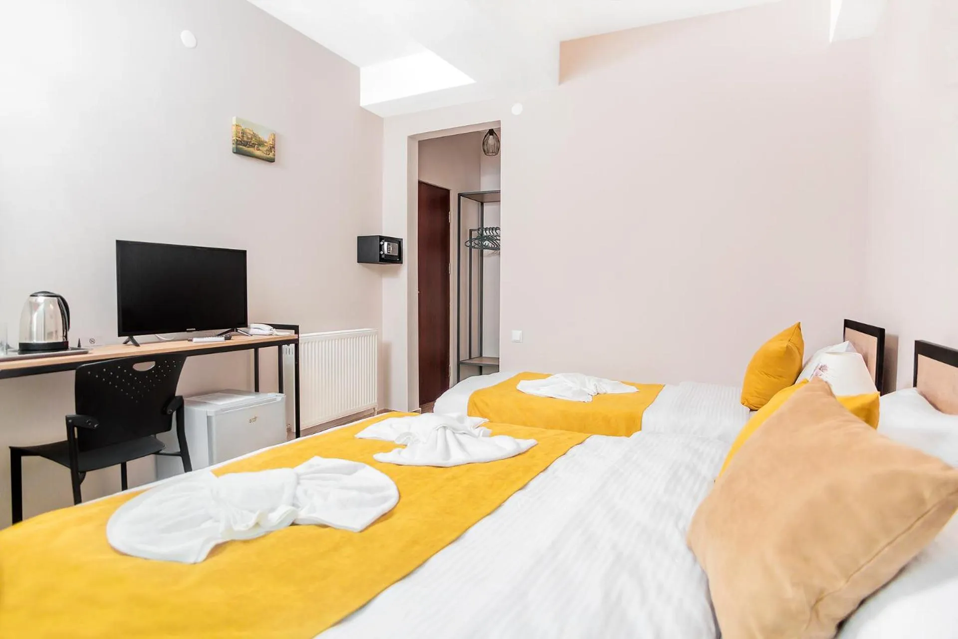 TV and multimedia in Diuma Hotel