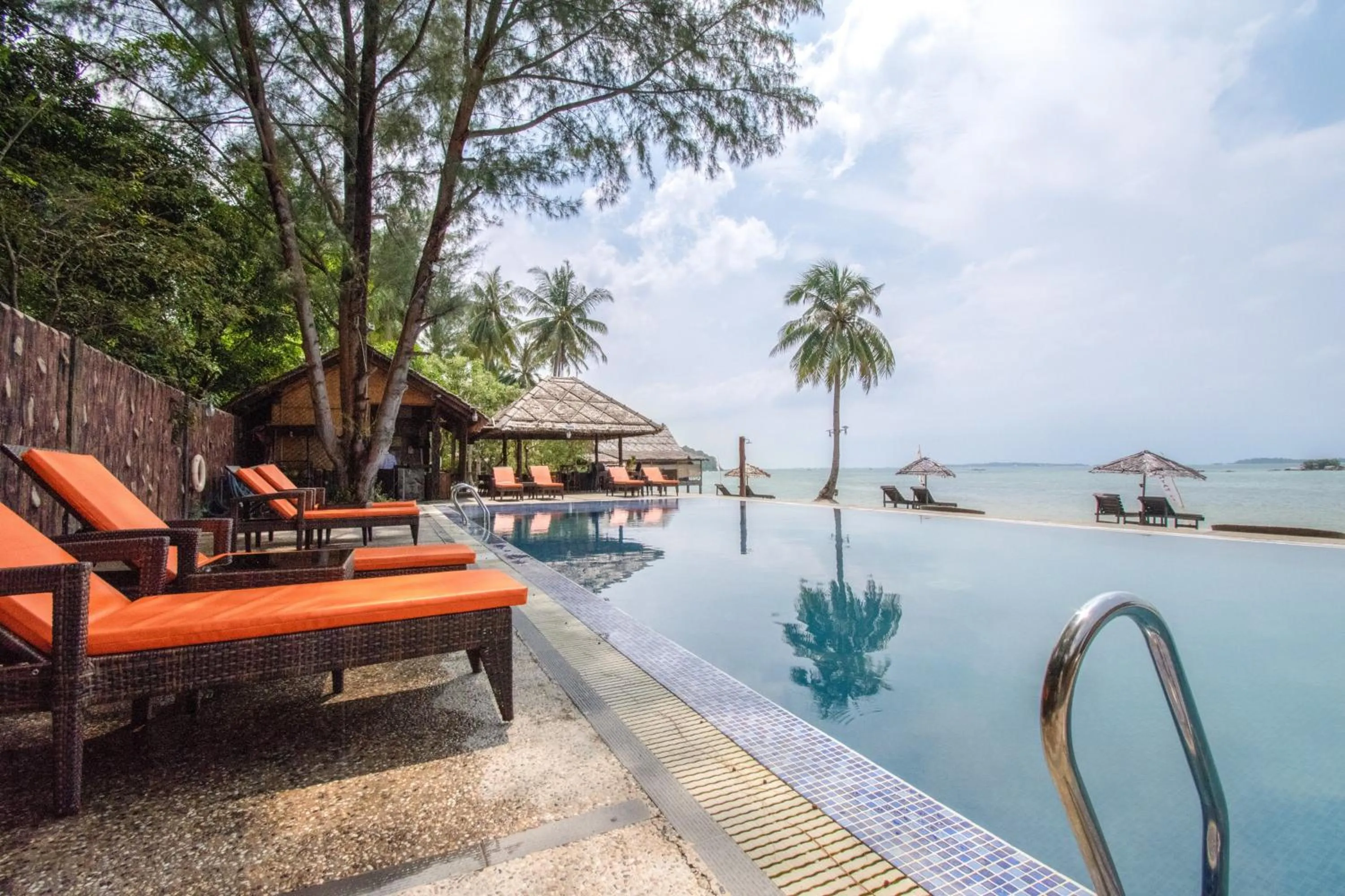 Swimming pool in The Spa Villa Bintan