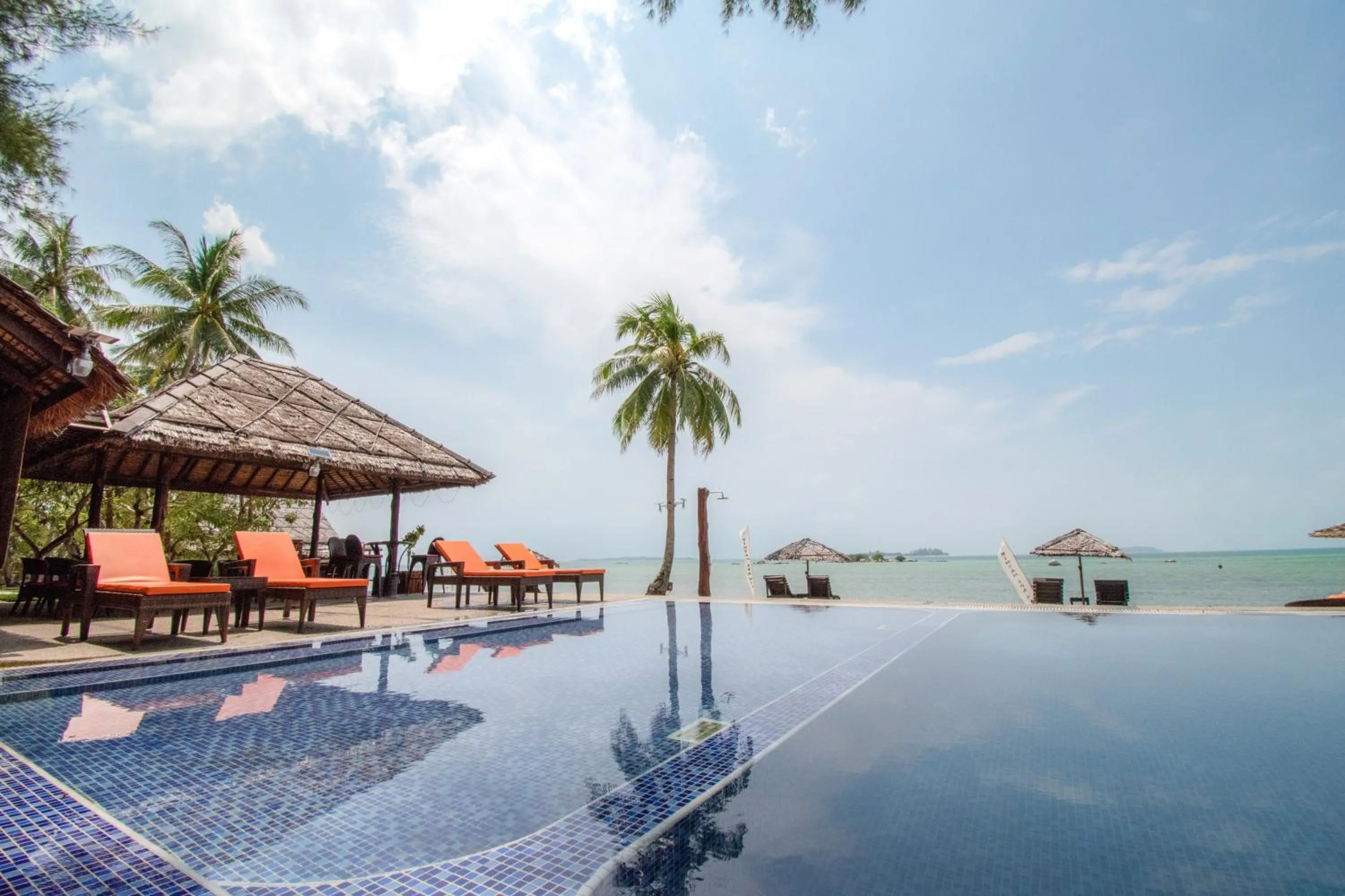 Swimming pool in The Spa Villa Bintan