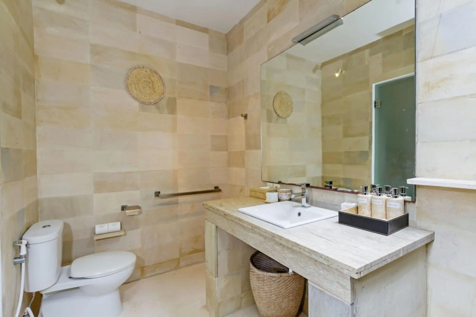 Toilet in Villa Eindra Seminyak