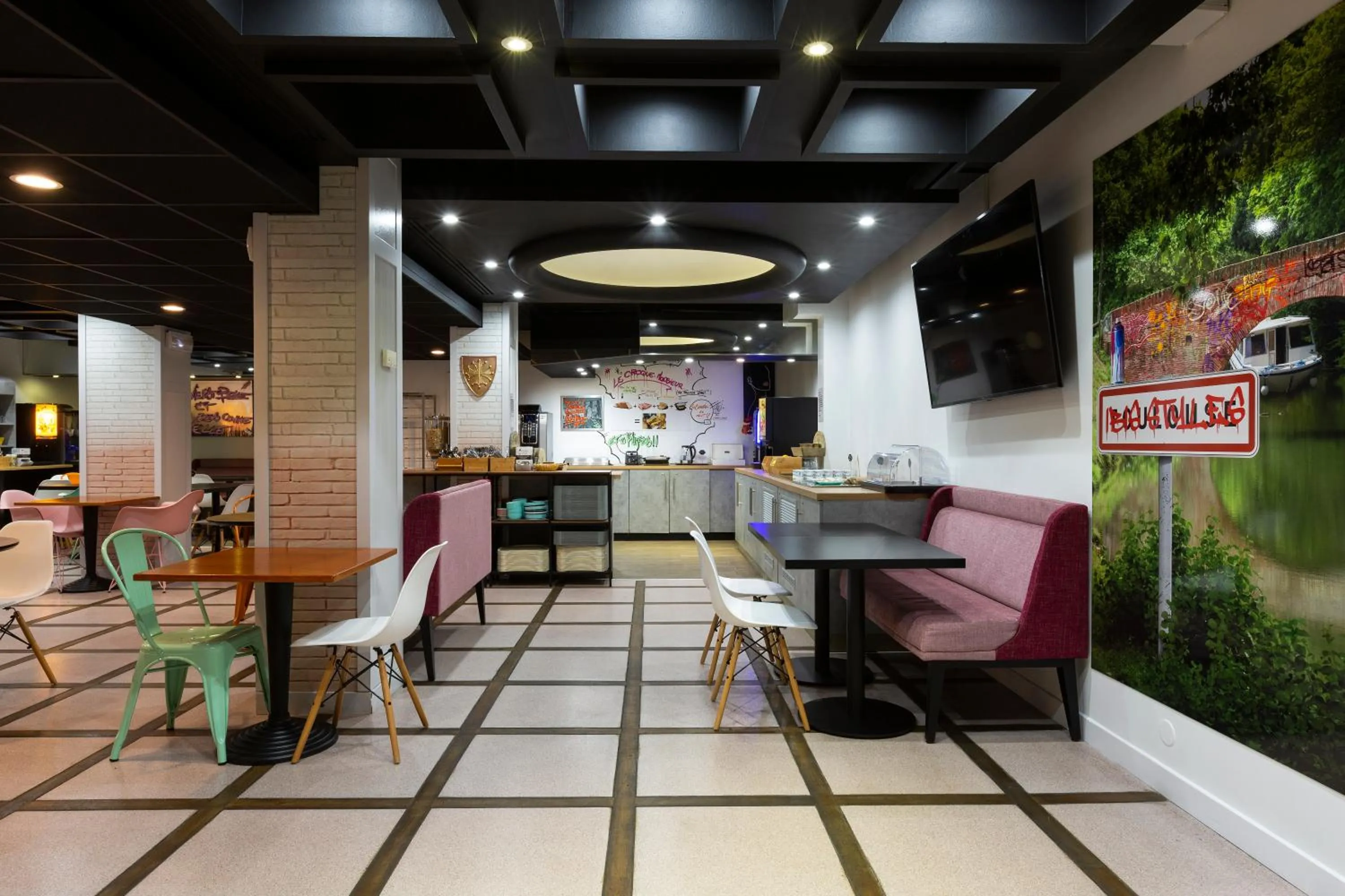 Restaurant/places to eat in Ibis Styles Toulouse Centre Canal du Midi
