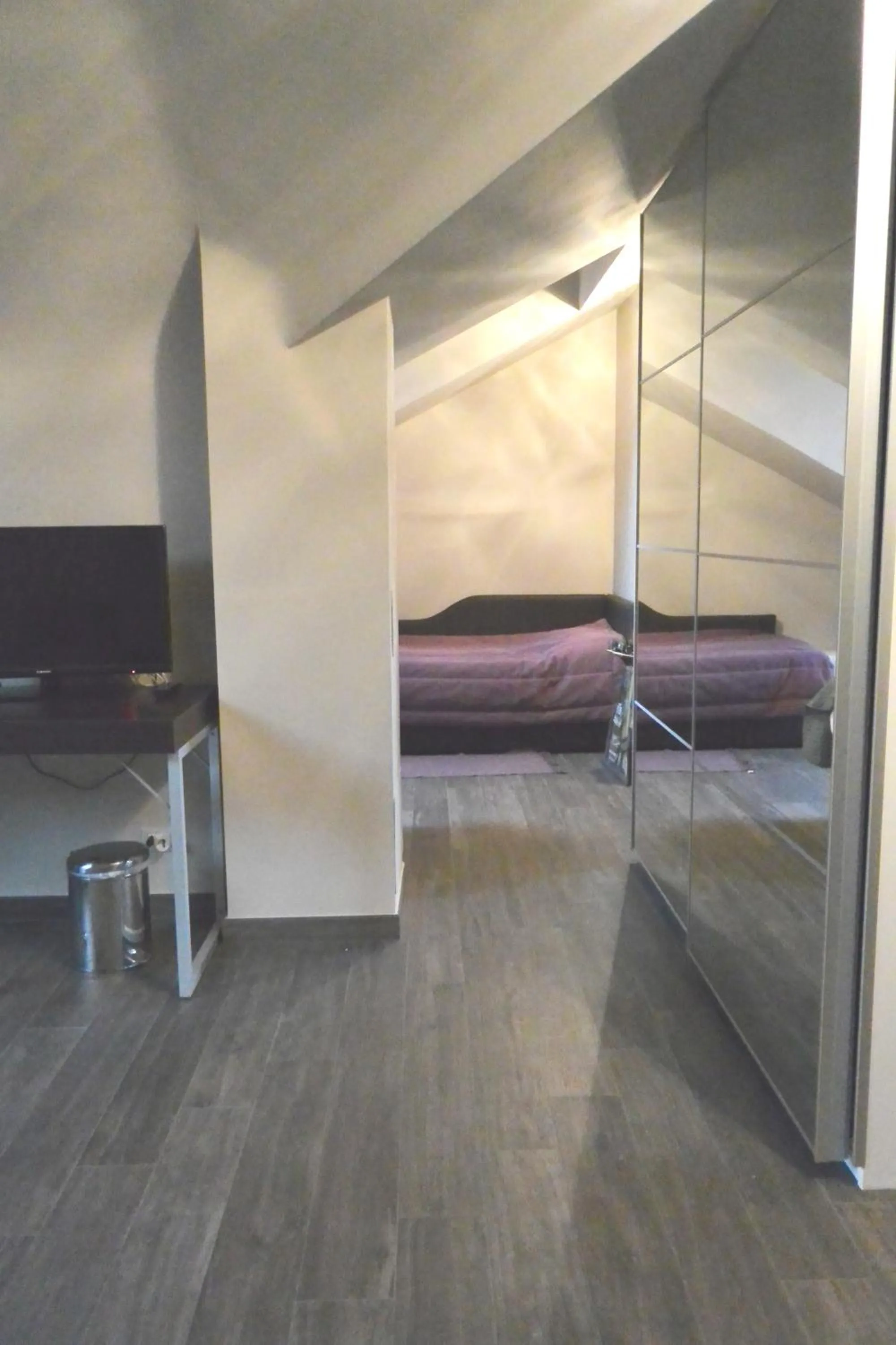 Decorative detail, Bed in Hotel Balbo