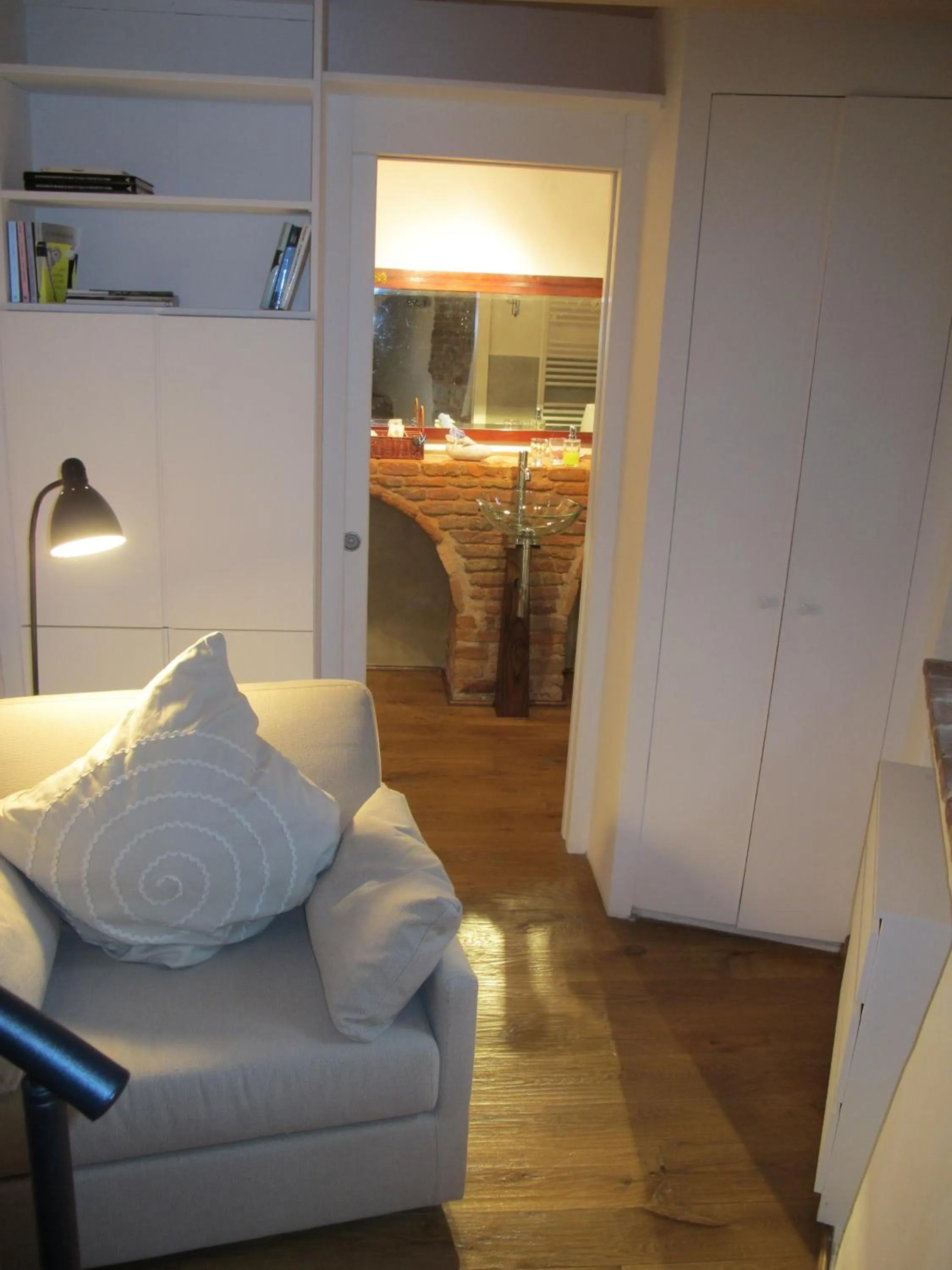 Seating area, Bed in Casina Mazzuoli