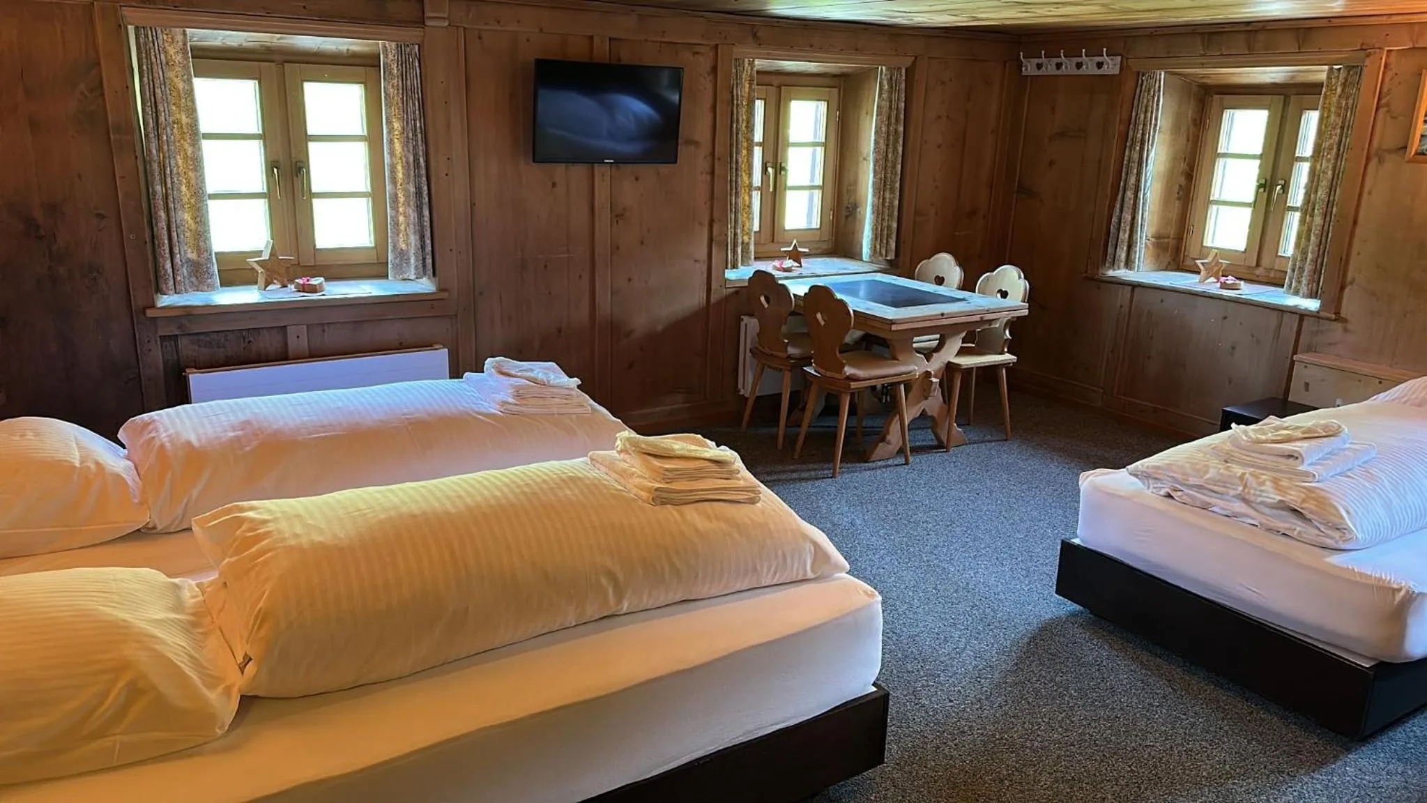 Bed in Hotel Tschuggen Davos