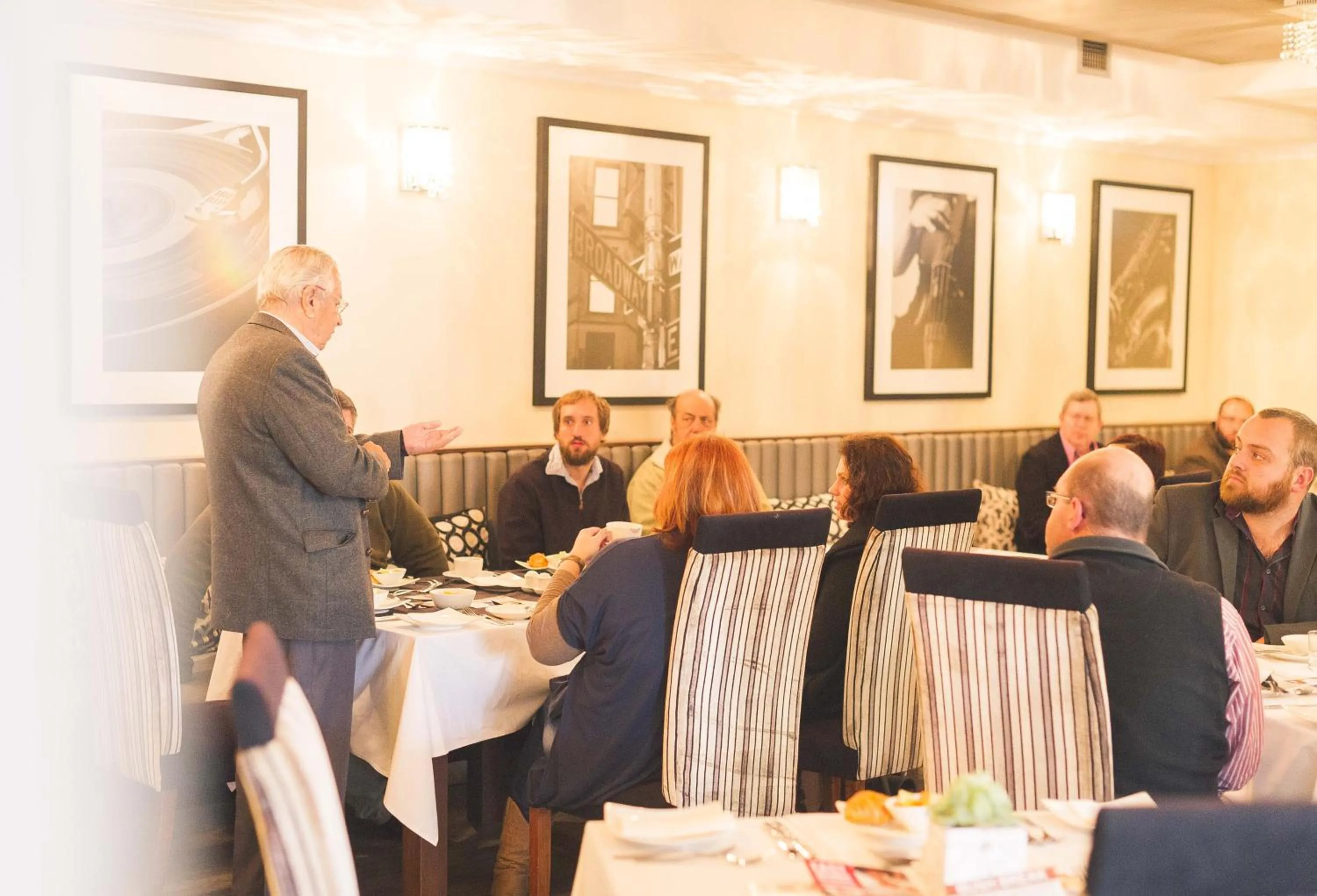 Restaurant/places to eat in Blue Diamond Boutique Hotel