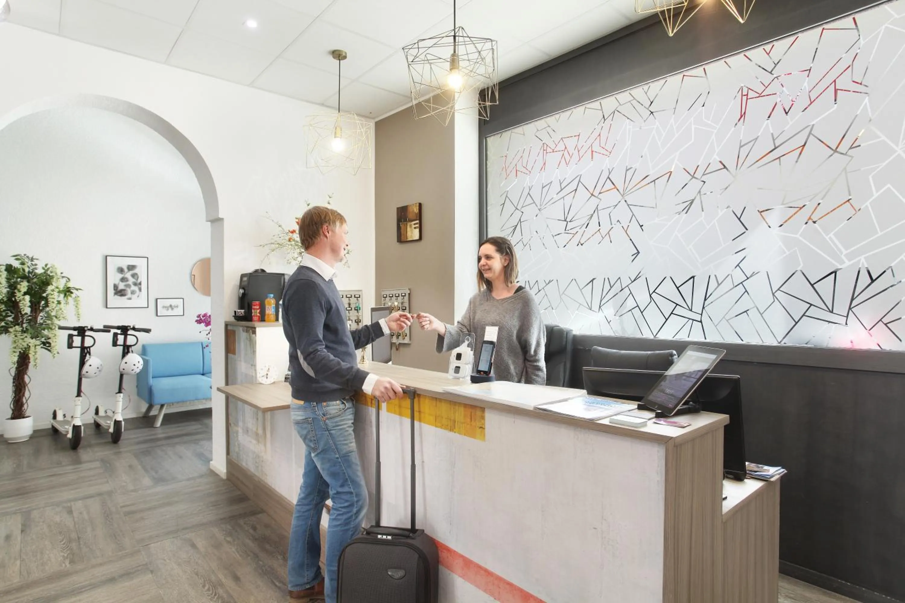 Staff in Hôtel Alcôve Nice