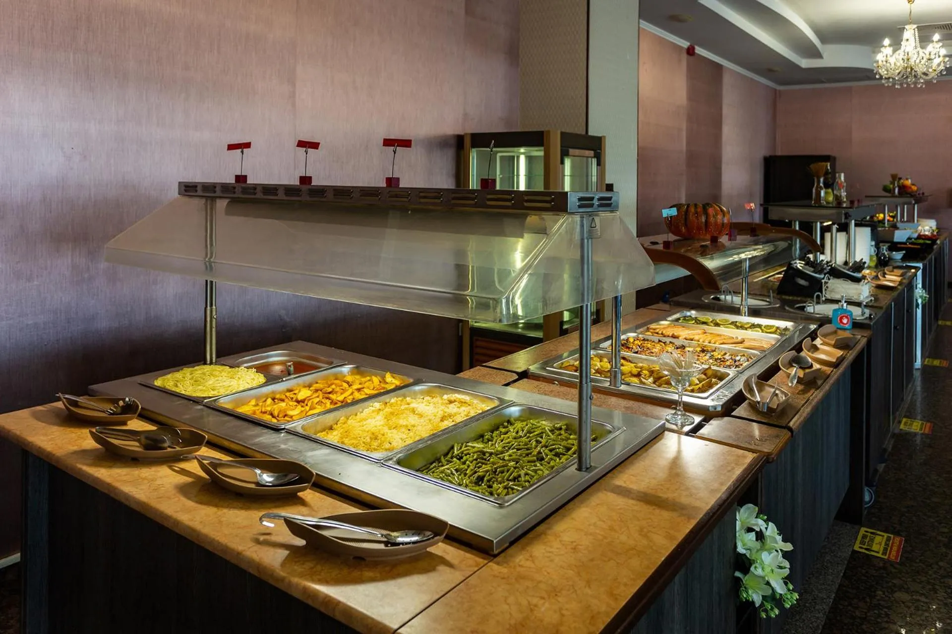 Food in Viand Hotel - All Inclusive