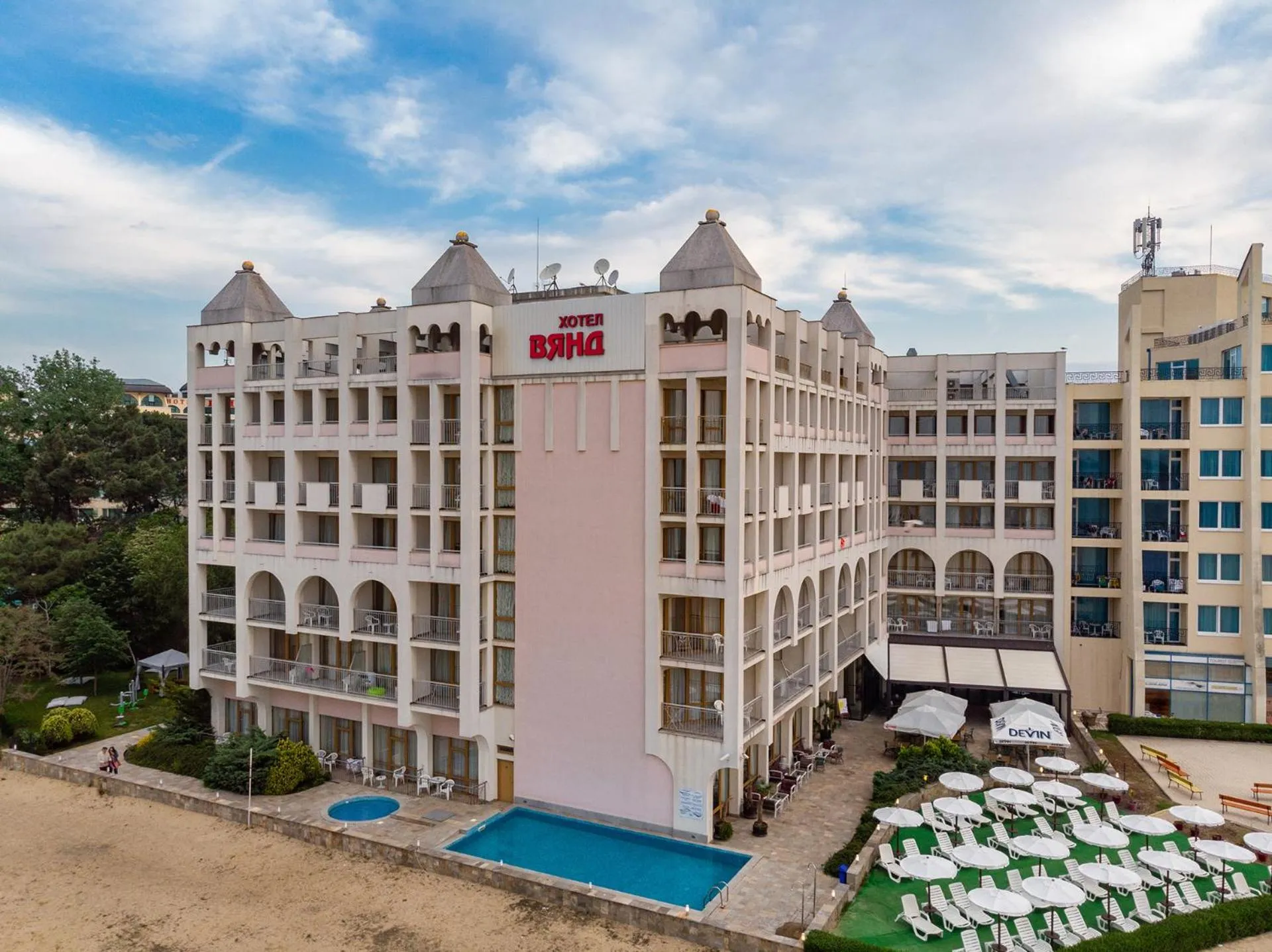 Property building in Viand Hotel - All Inclusive