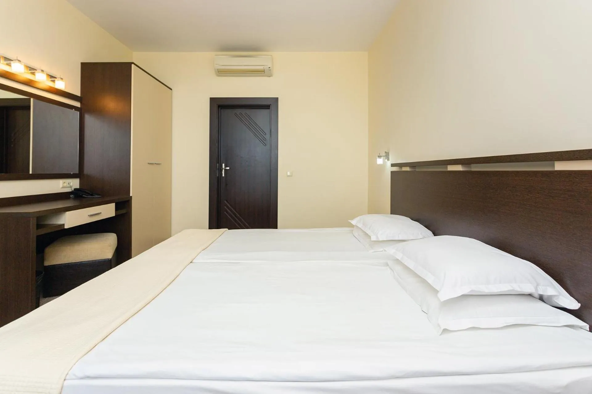 Bed in Viand Hotel - All Inclusive