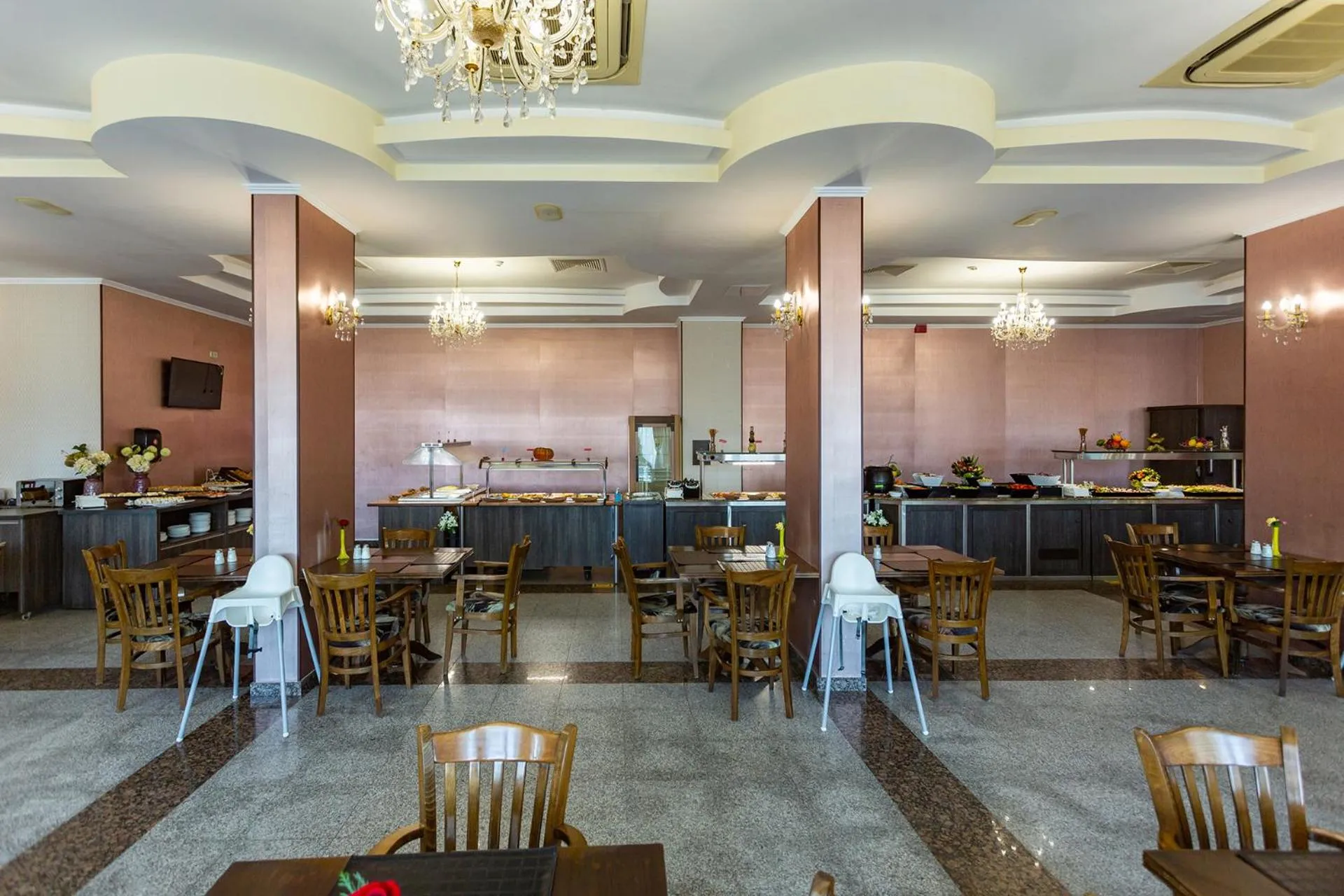 Restaurant/places to eat in Viand Hotel - All Inclusive