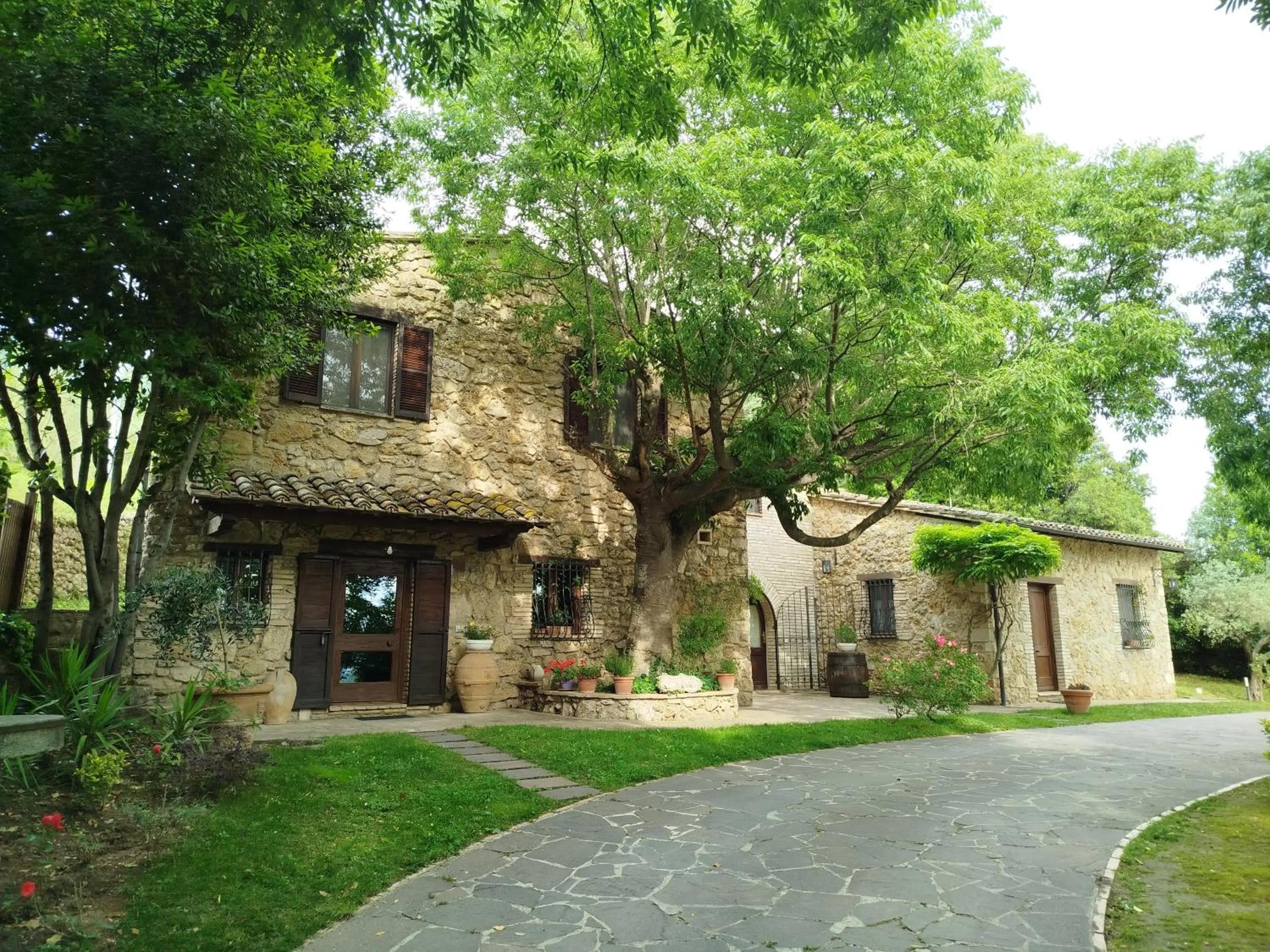 Property building in All'Ombra di San Damiano