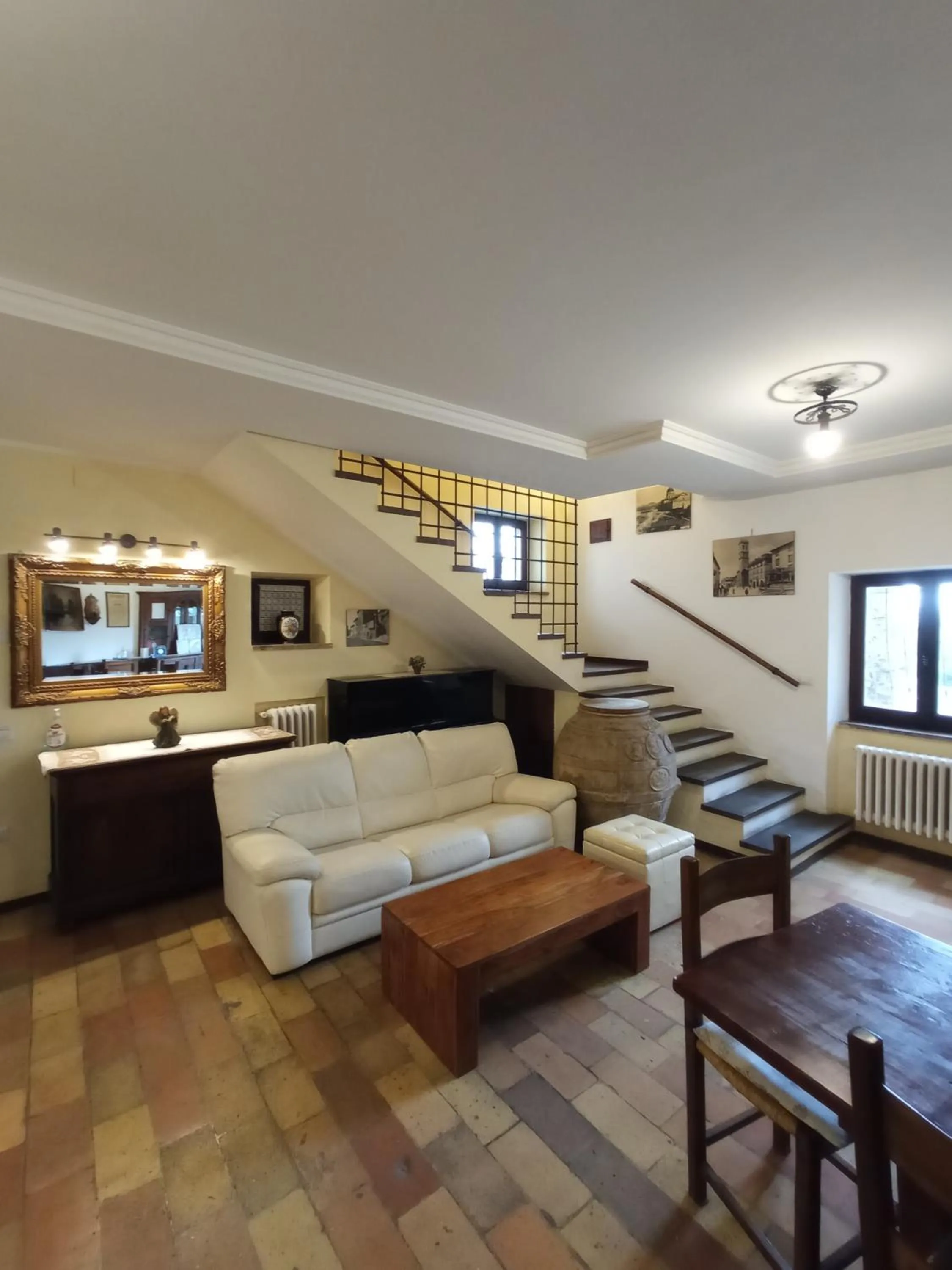 Living room in All'Ombra di San Damiano
