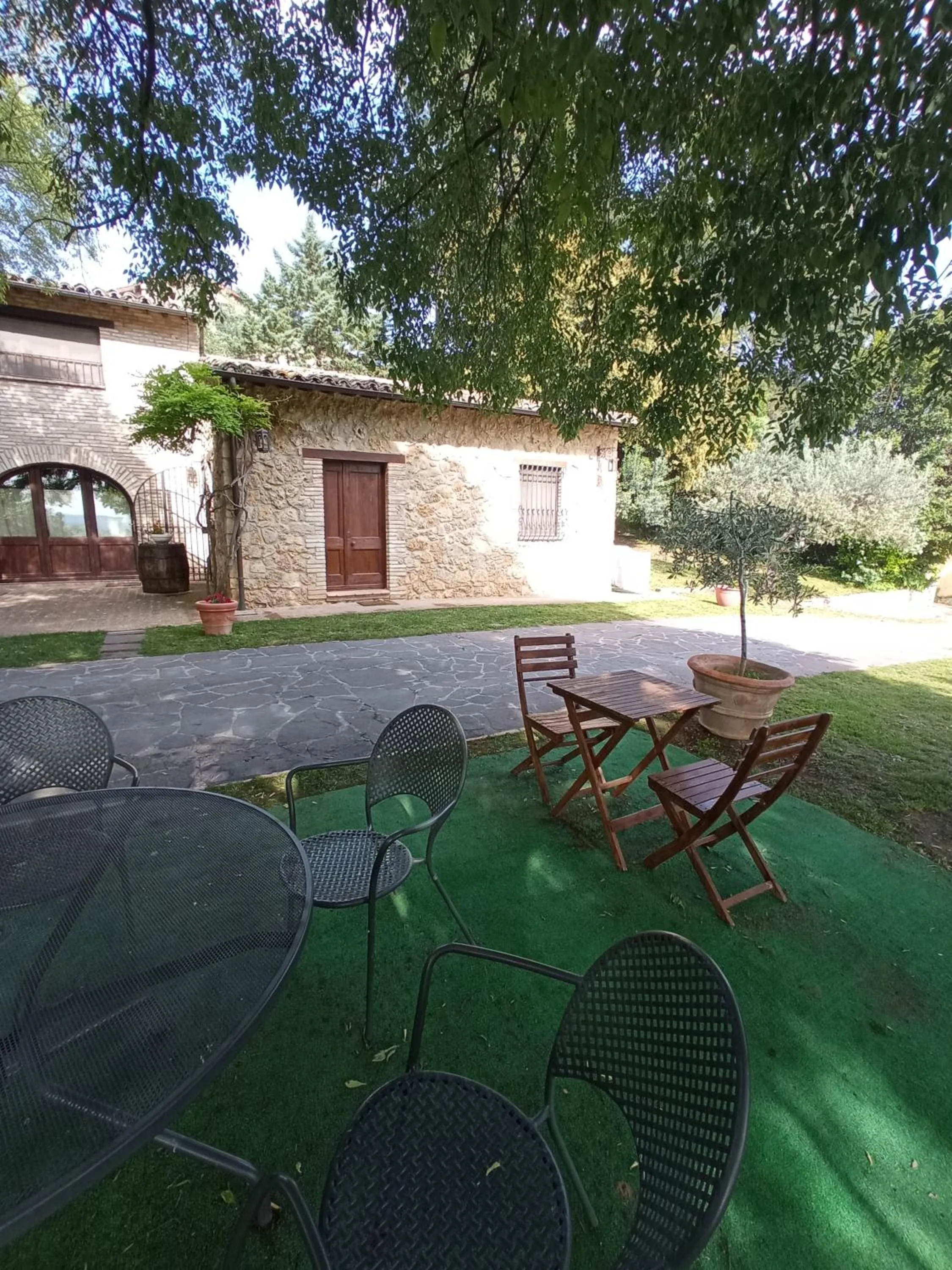 Property building in All'Ombra di San Damiano