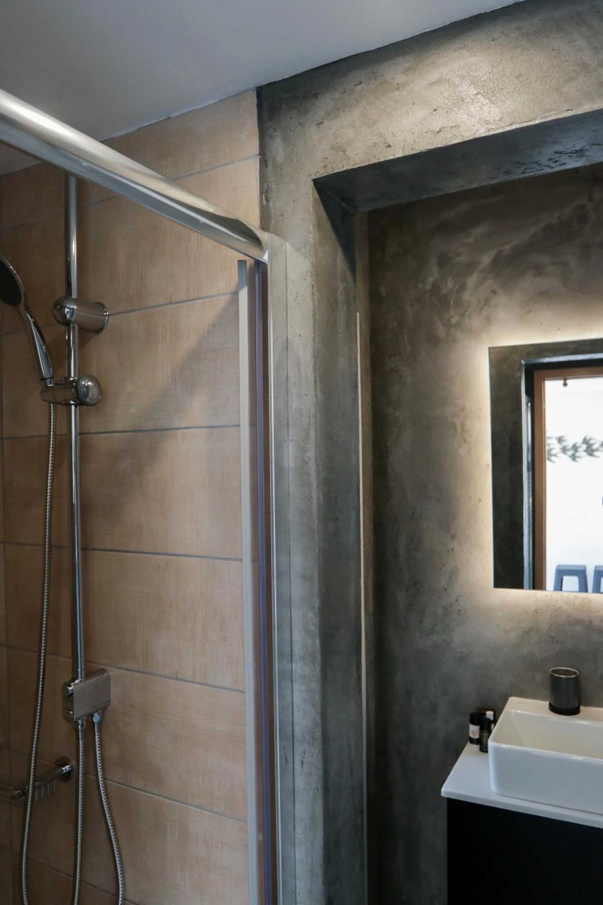 Shower in V36 Suites