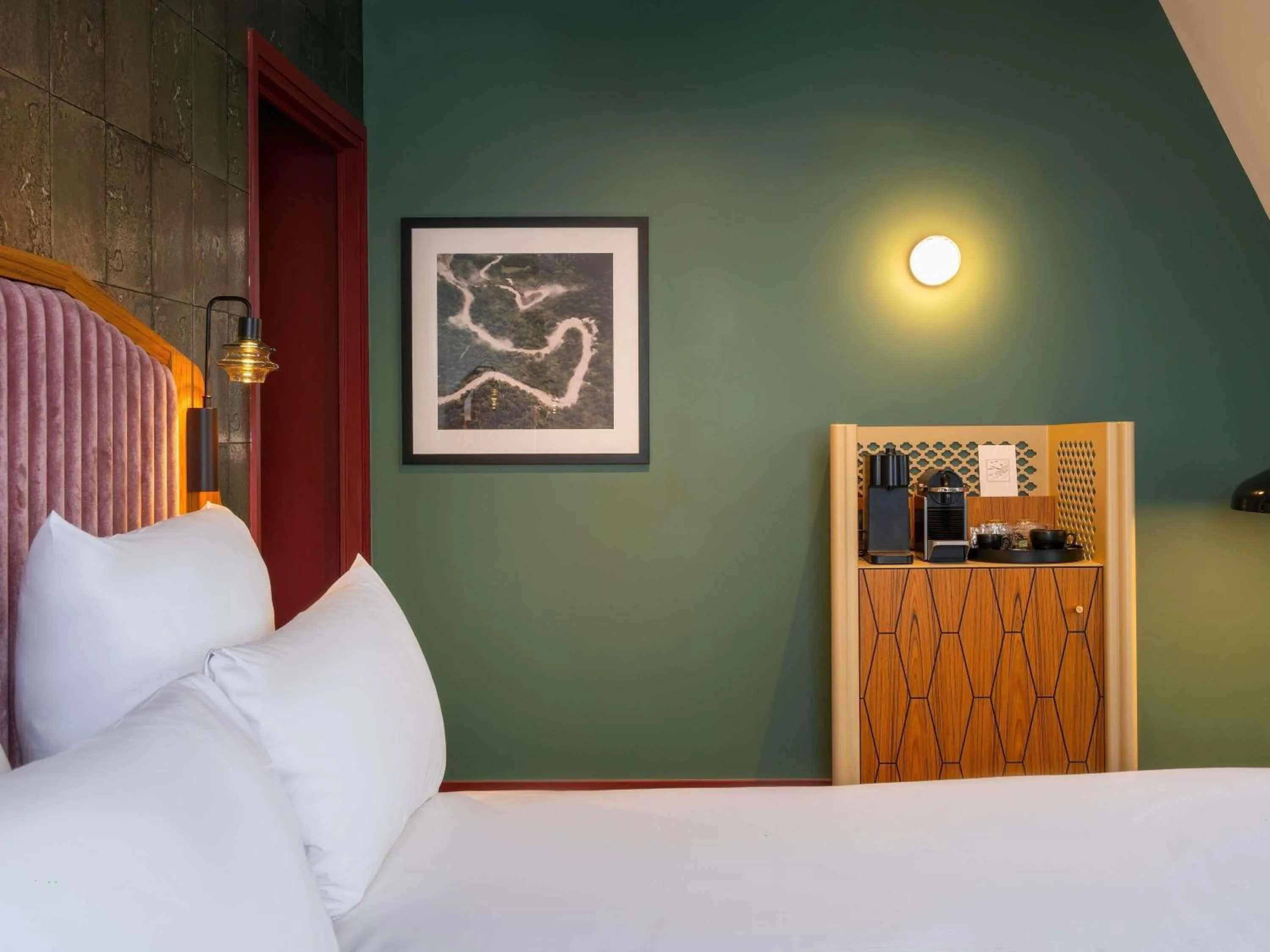 Bedroom, Bed in Hotel Maison Louise Lille Centre - Handwritten Collection