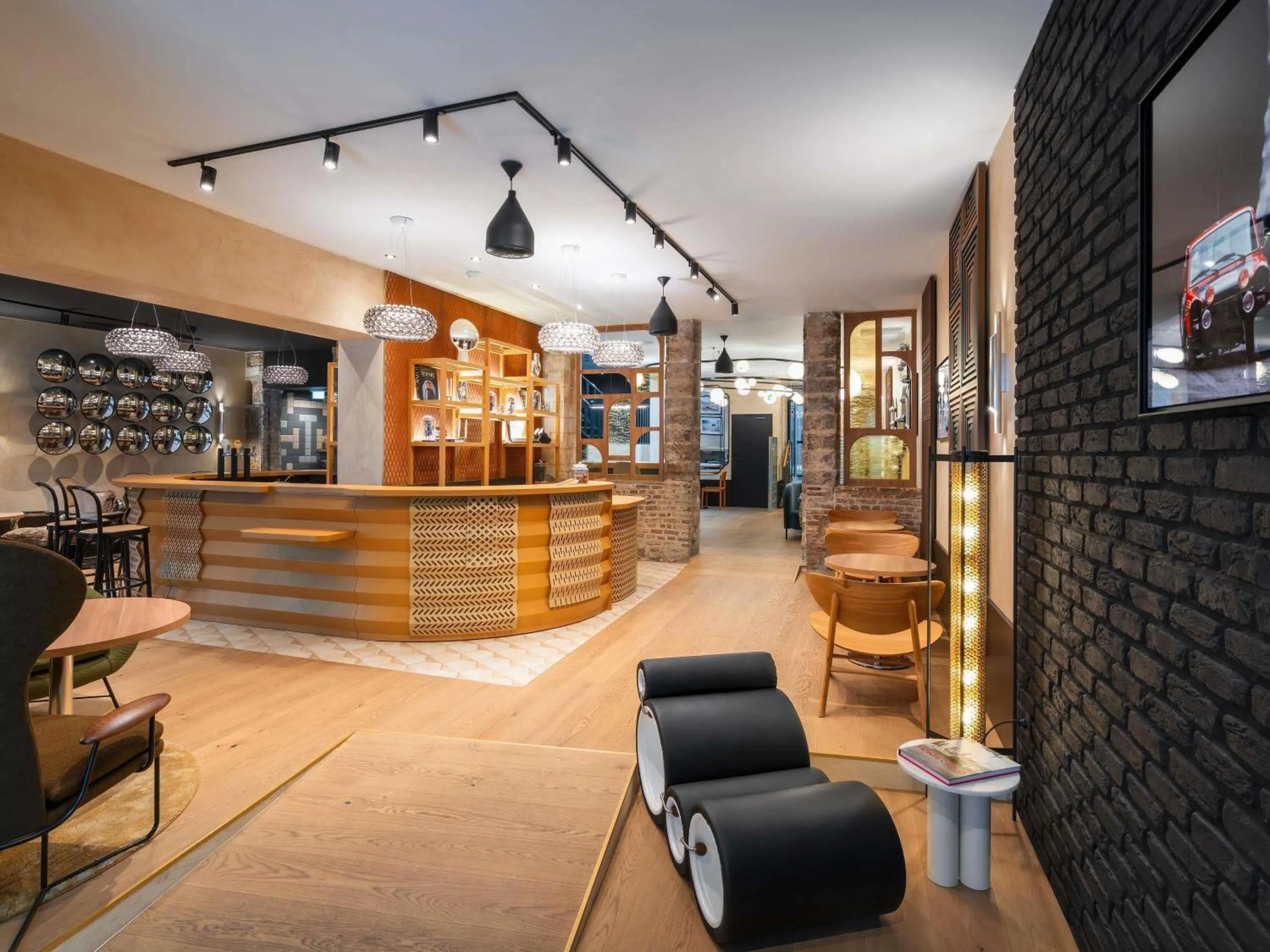 Property building in Hotel Maison Louise Lille Centre - Handwritten Collection