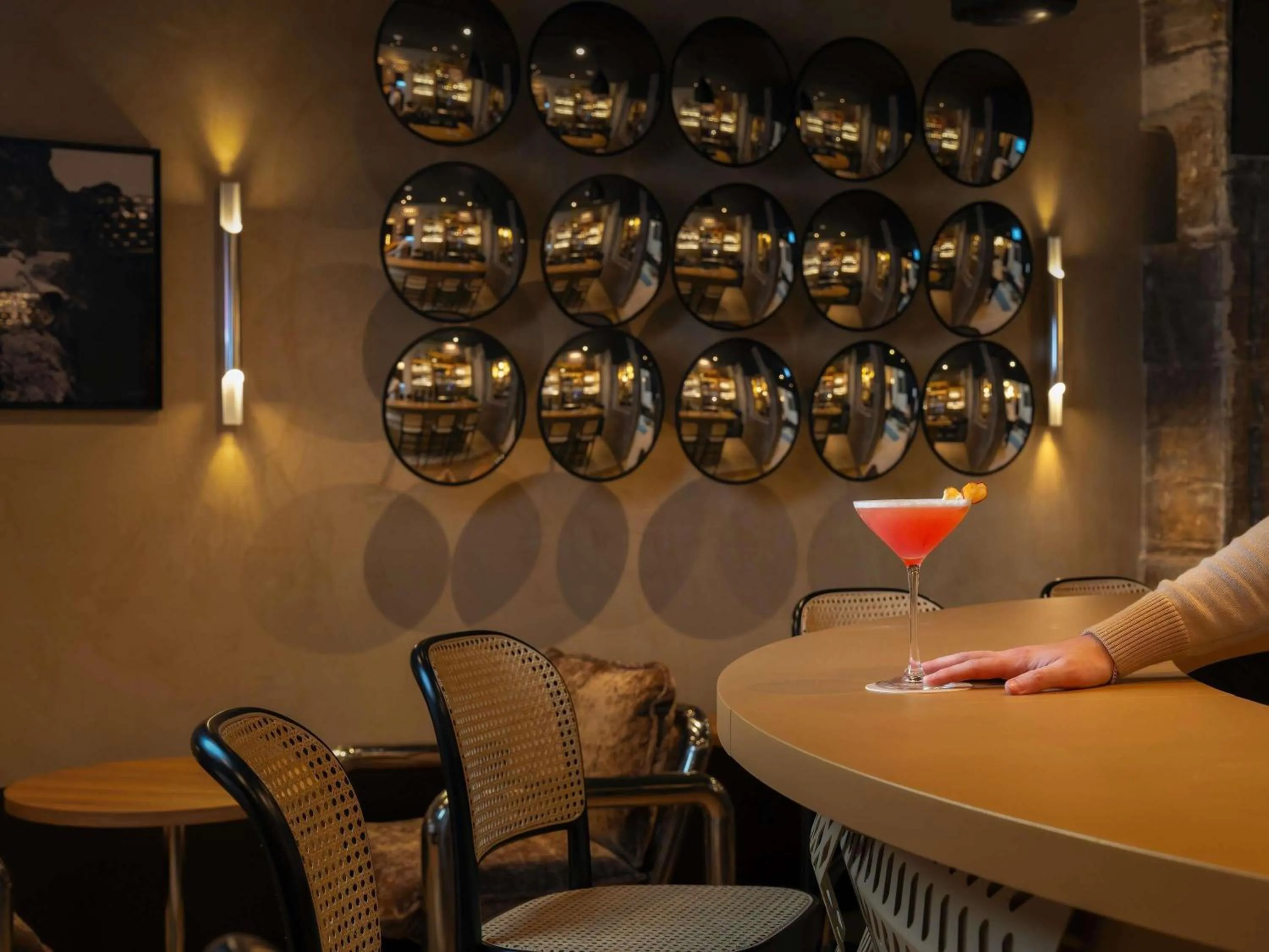 Lounge or bar in Hotel Maison Louise Lille Centre - Handwritten Collection