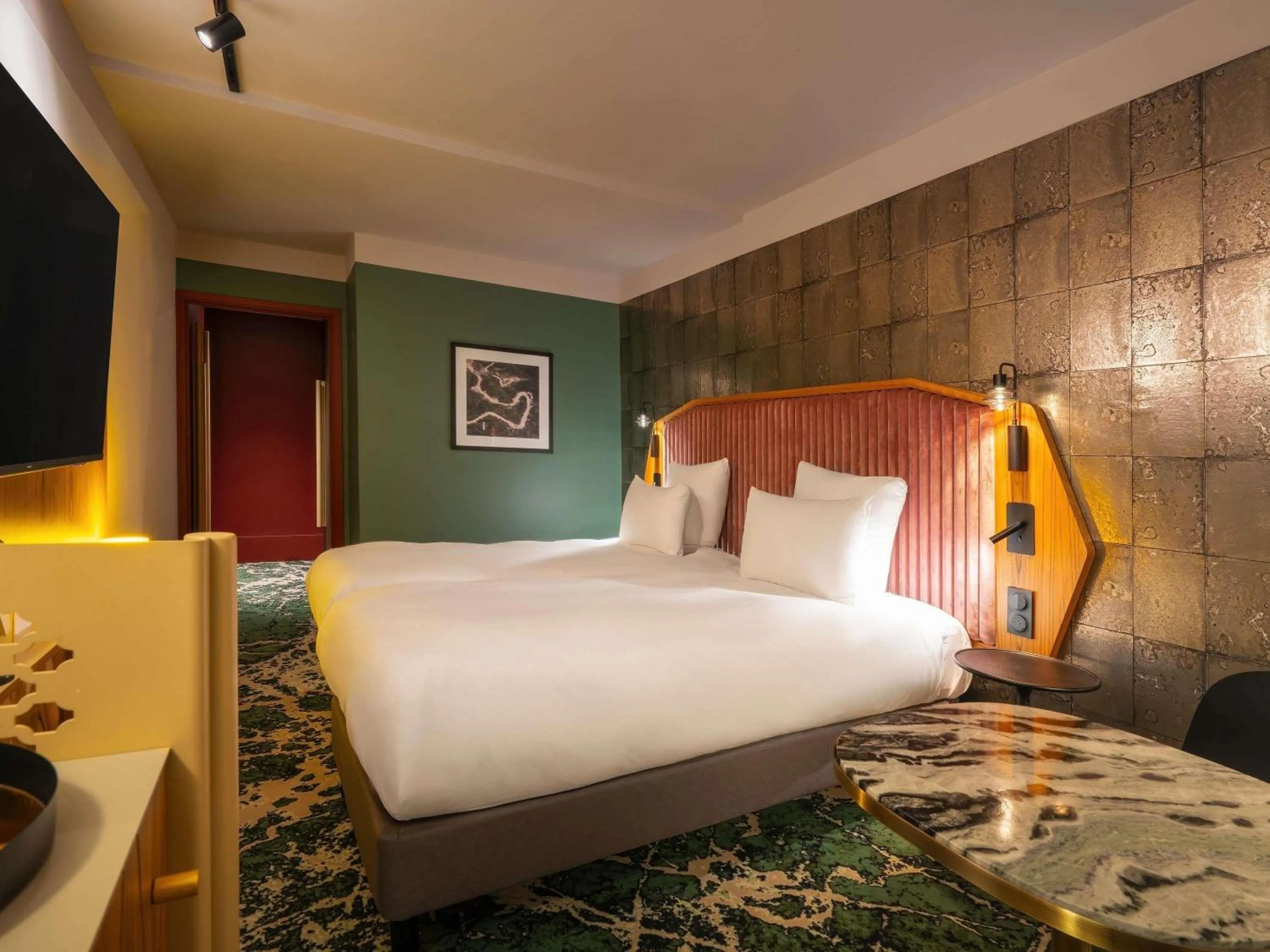 Bedroom, Bed in Hotel Maison Louise Lille Centre - Handwritten Collection