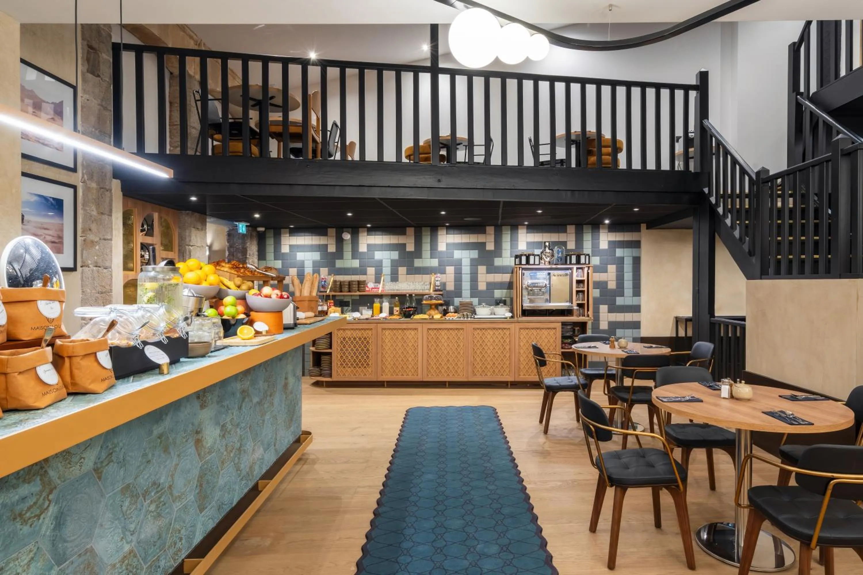 Food in Hotel Maison Louise Lille Centre - Handwritten Collection