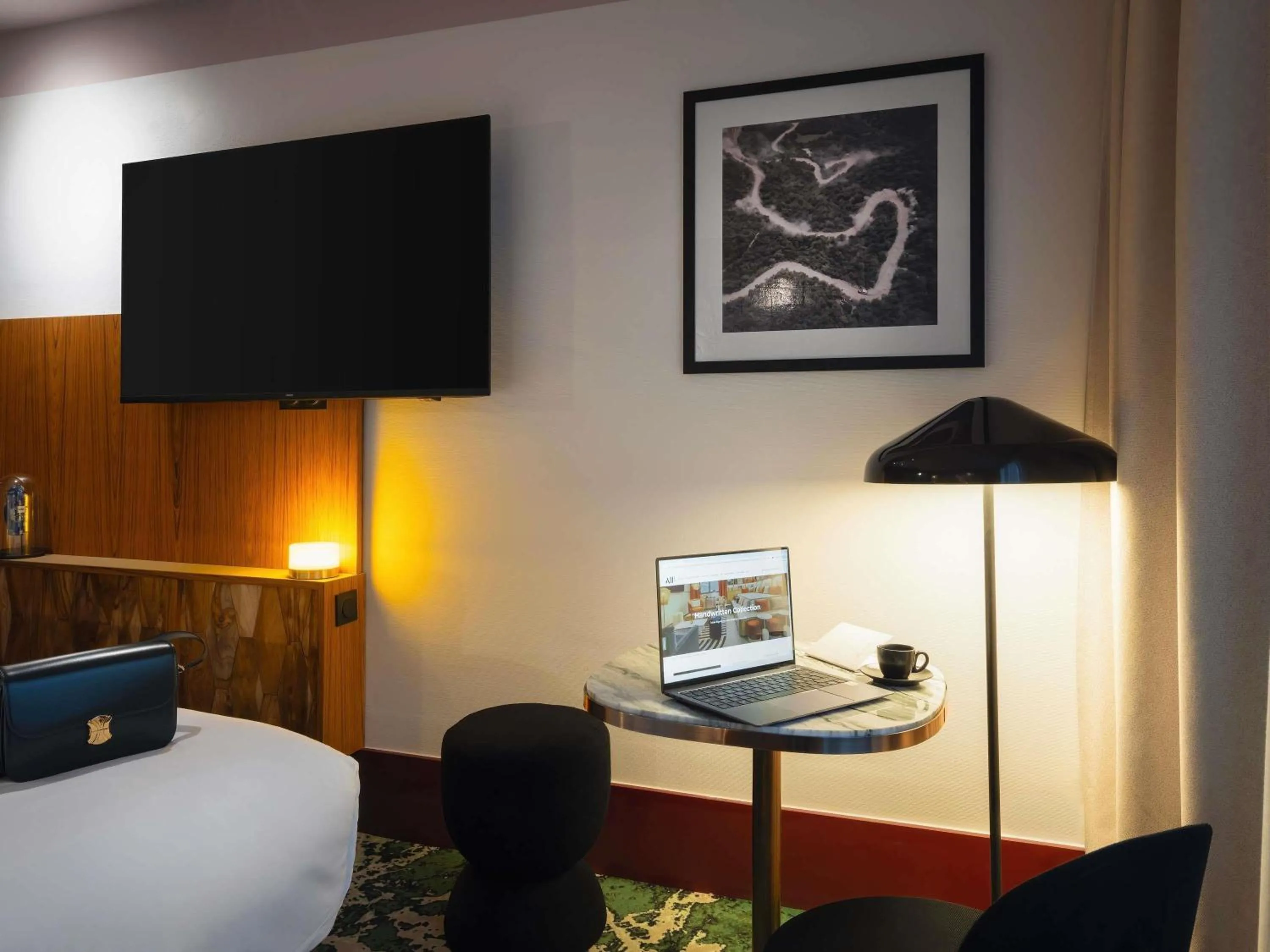 Bedroom, Bed in Hotel Maison Louise Lille Centre - Handwritten Collection