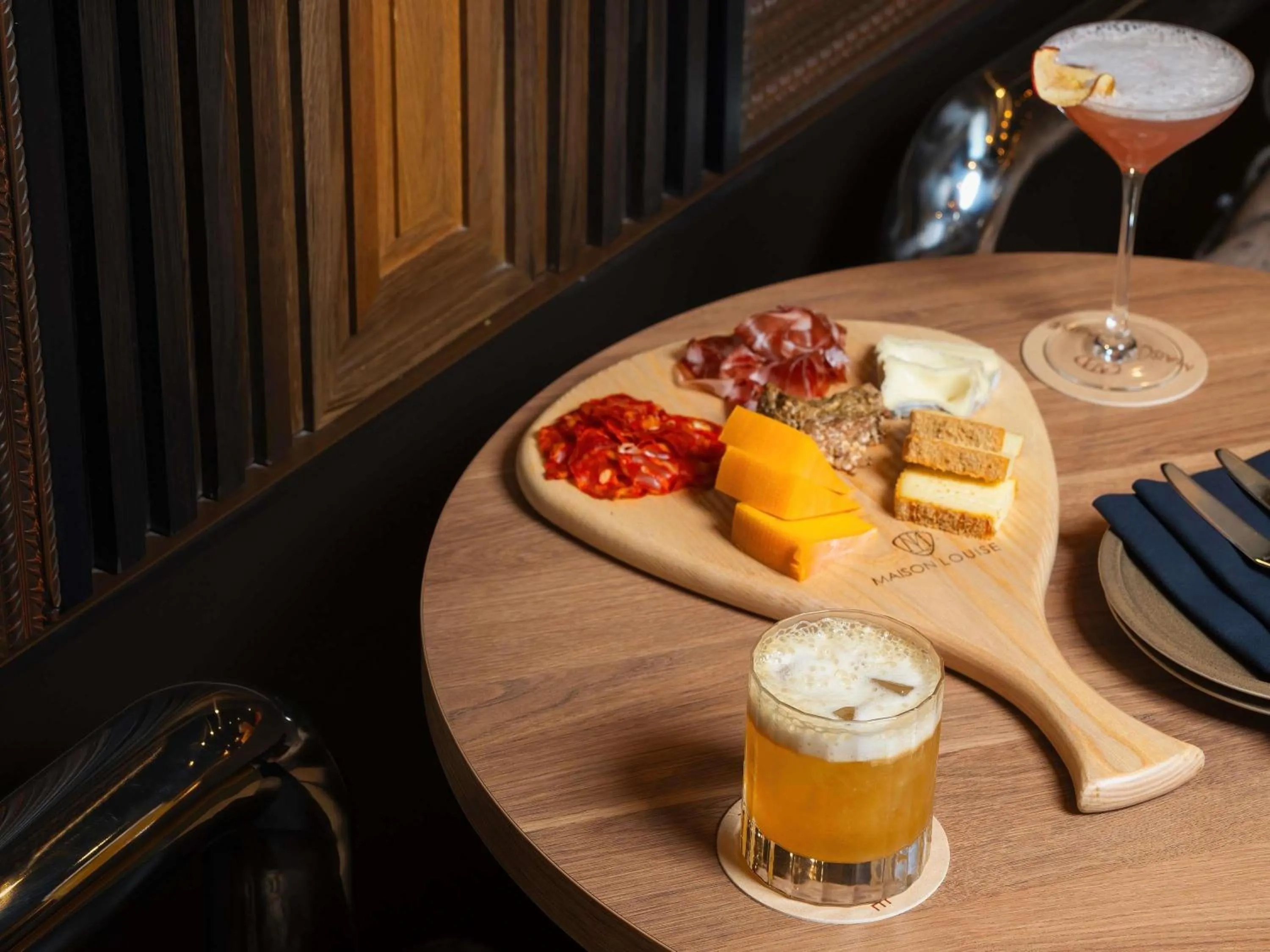 Lounge or bar in Hotel Maison Louise Lille Centre - Handwritten Collection