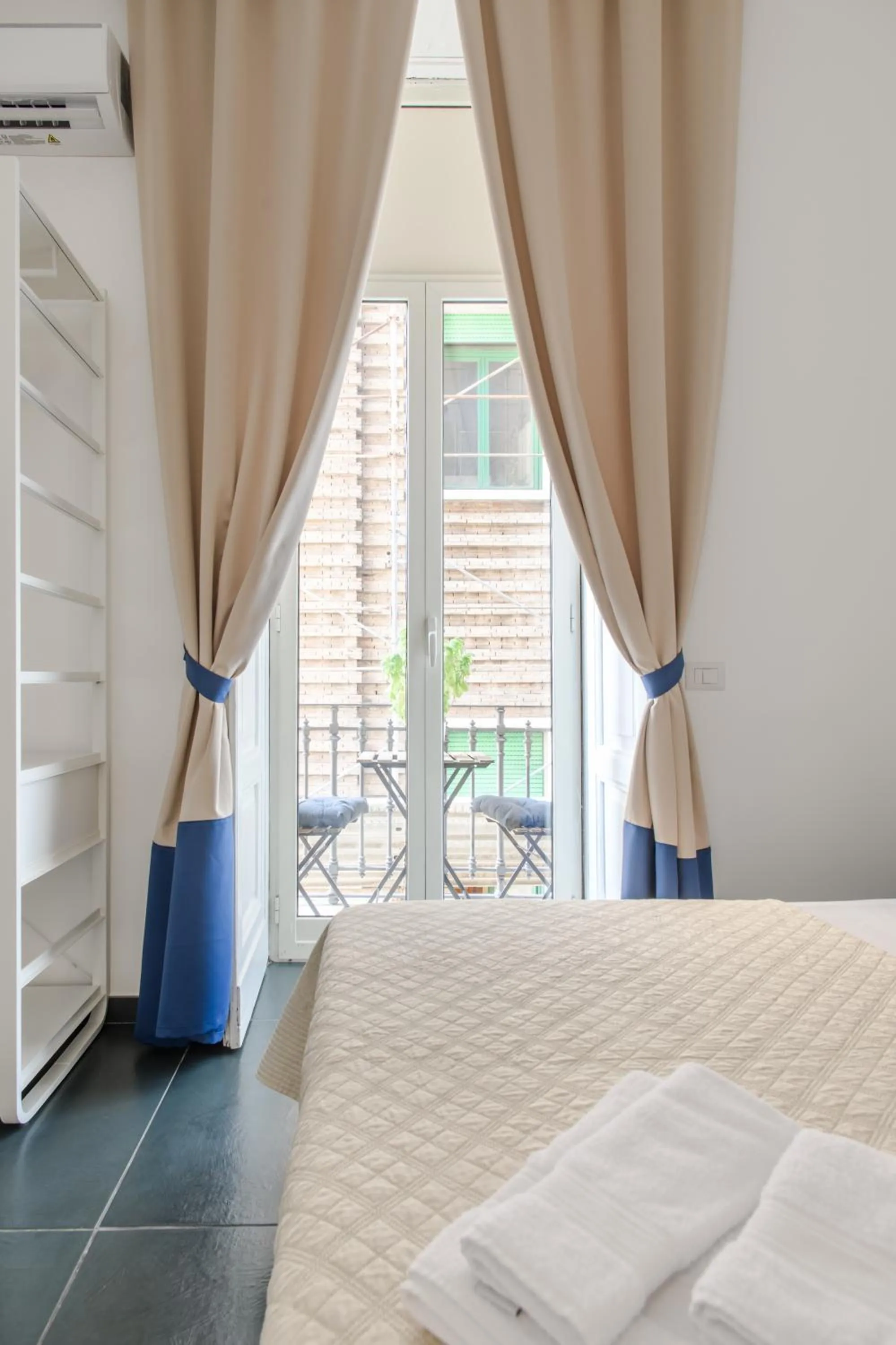 Photo of the whole room, Bed in I Canestrari