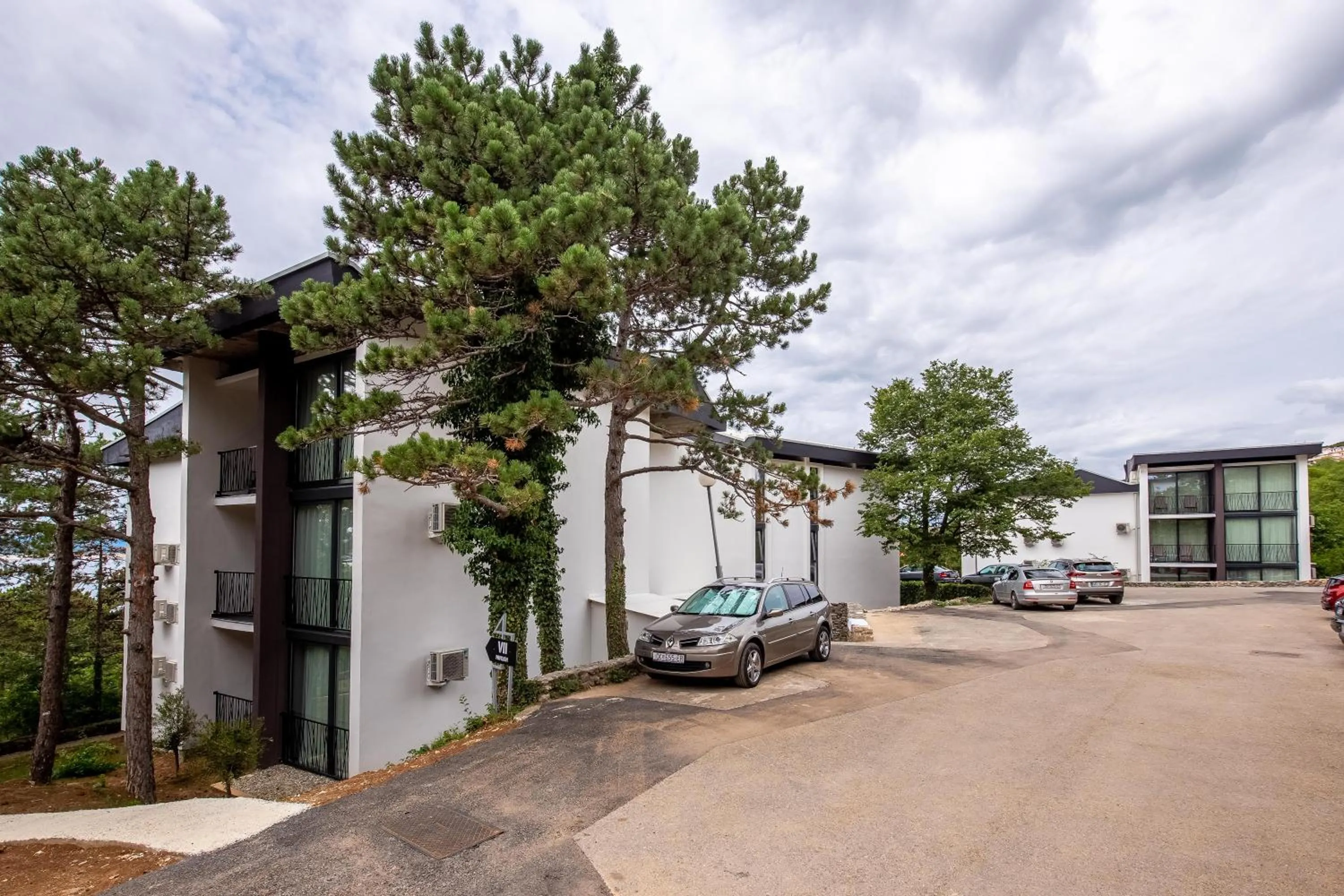 Property building in Paviljoni Omorika