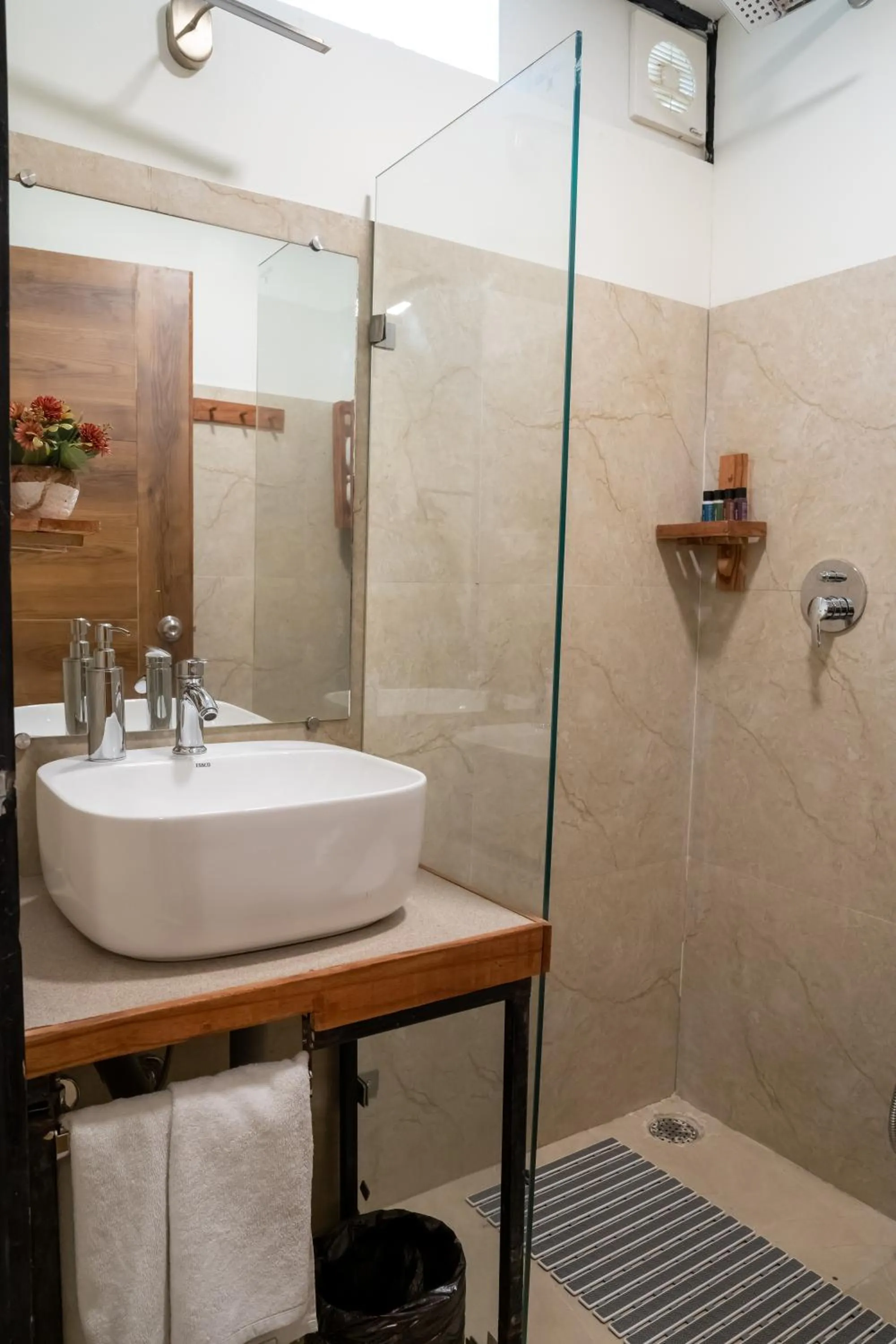 Bathroom in Dev Bhoomi Farms & Cottages