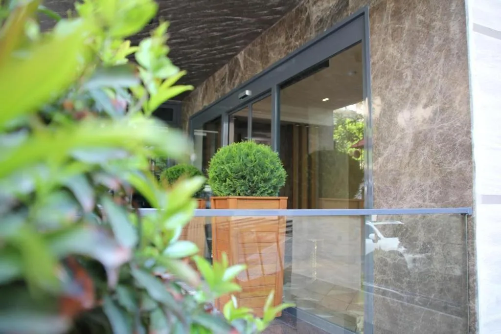 Lunch in Home Boutique Hotel